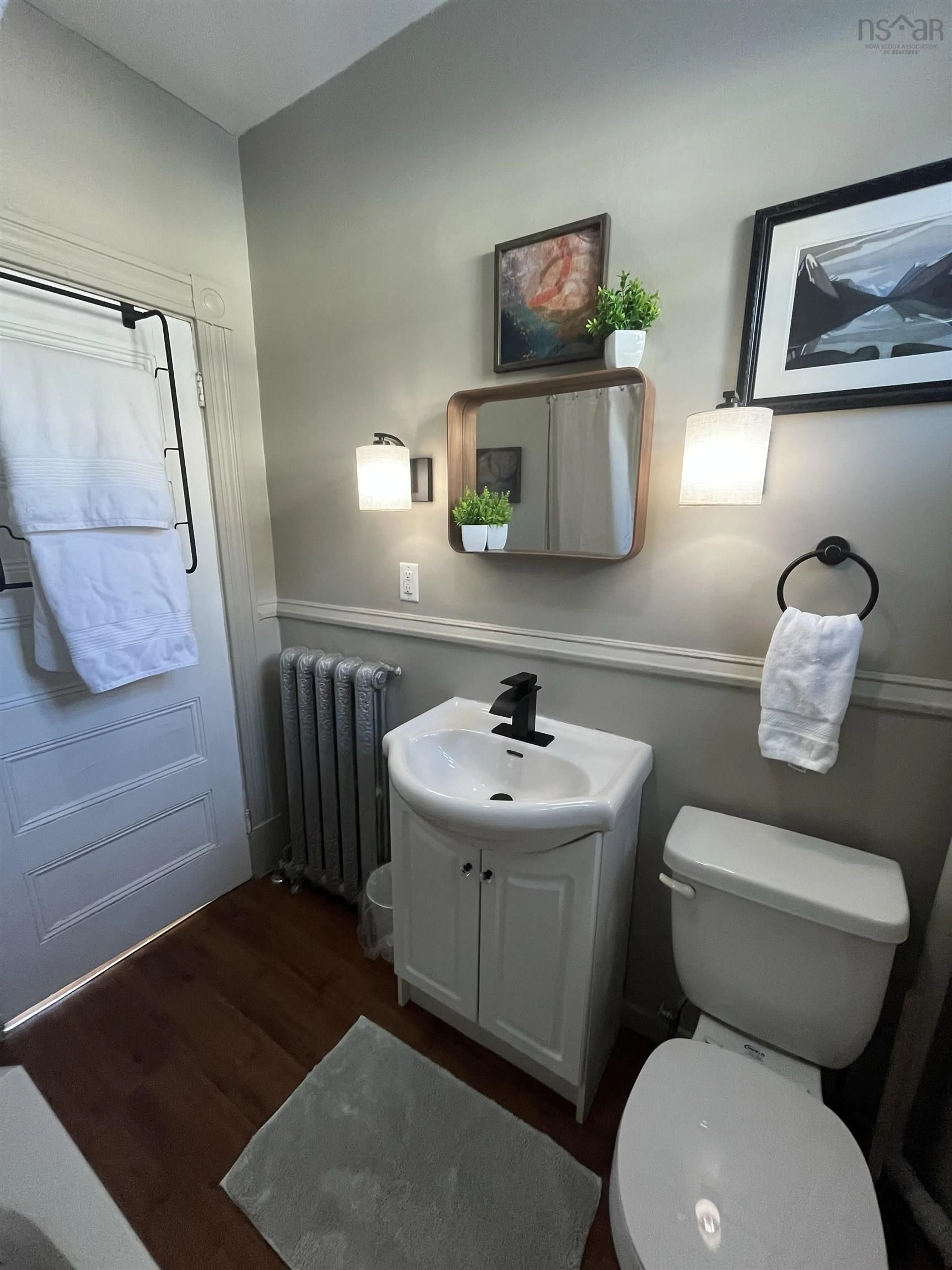 Standard bathroom, unknown for 145 Willow Avenue, New Glasgow Nova Scotia B2H 1Z6