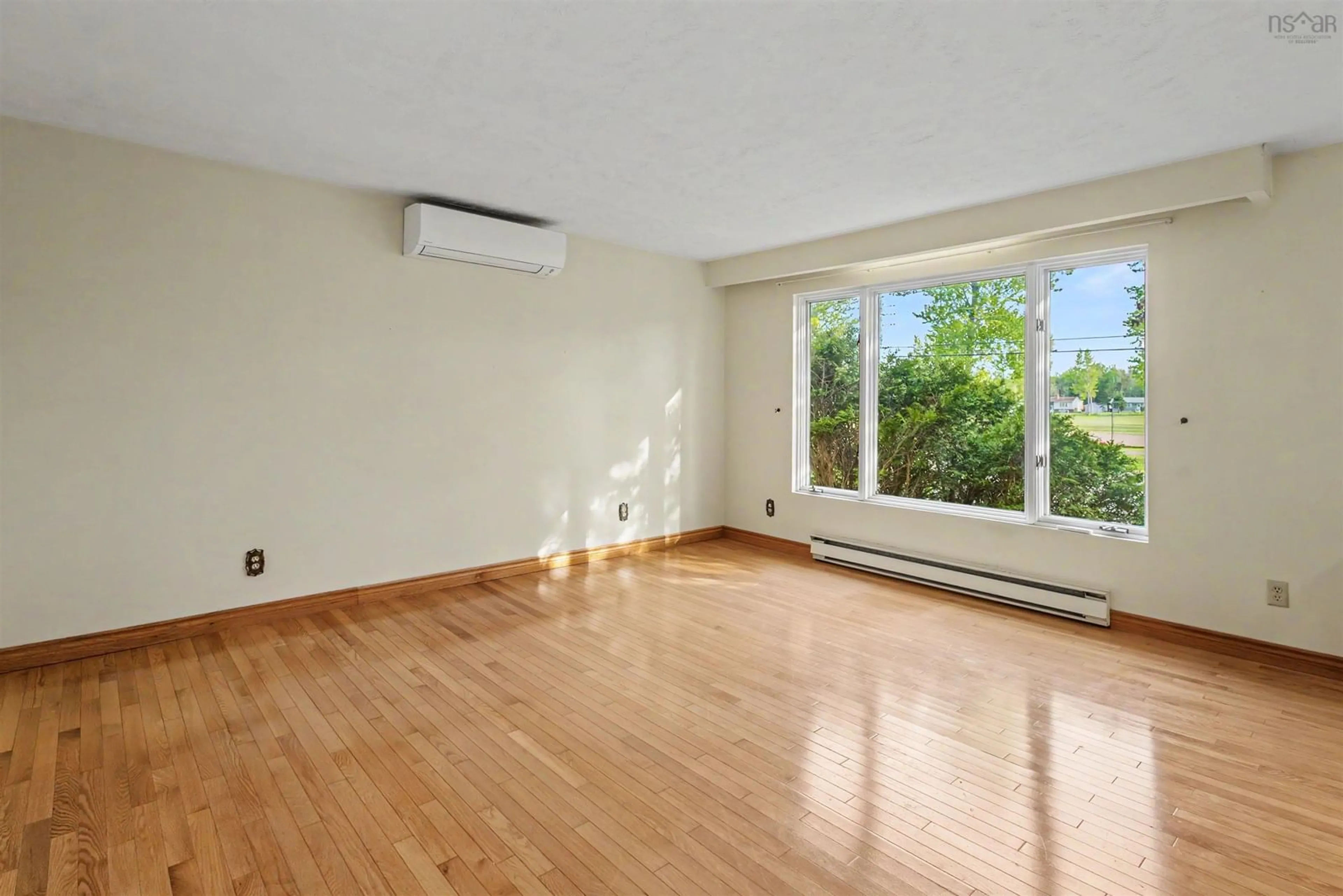 A pic of a room for 70 Mackenzie Dr, Coxheath Nova Scotia B1R 2H2