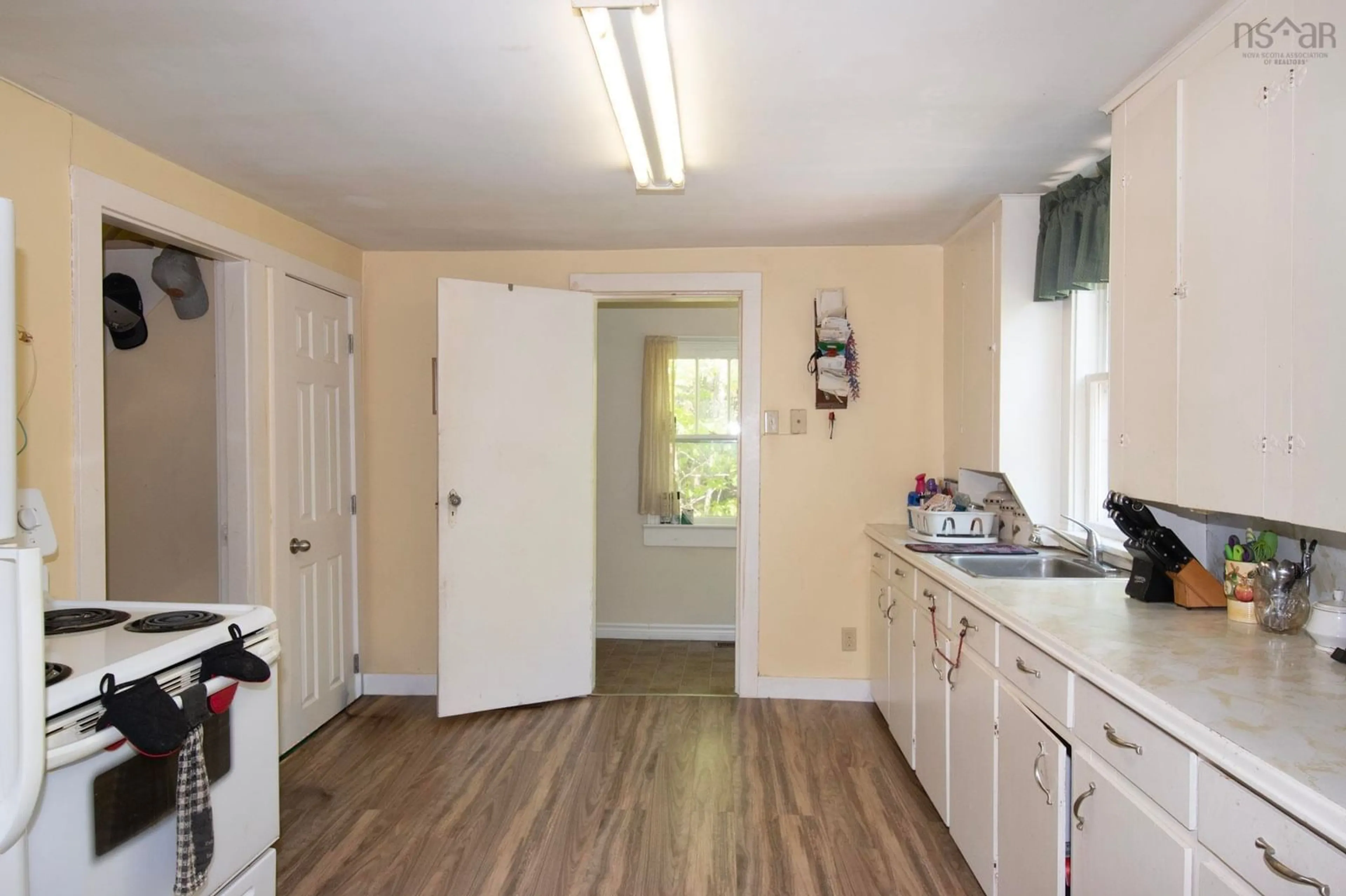 Standard kitchen, unknown for 159 King St St, Shelburne Nova Scotia B0T 1W0