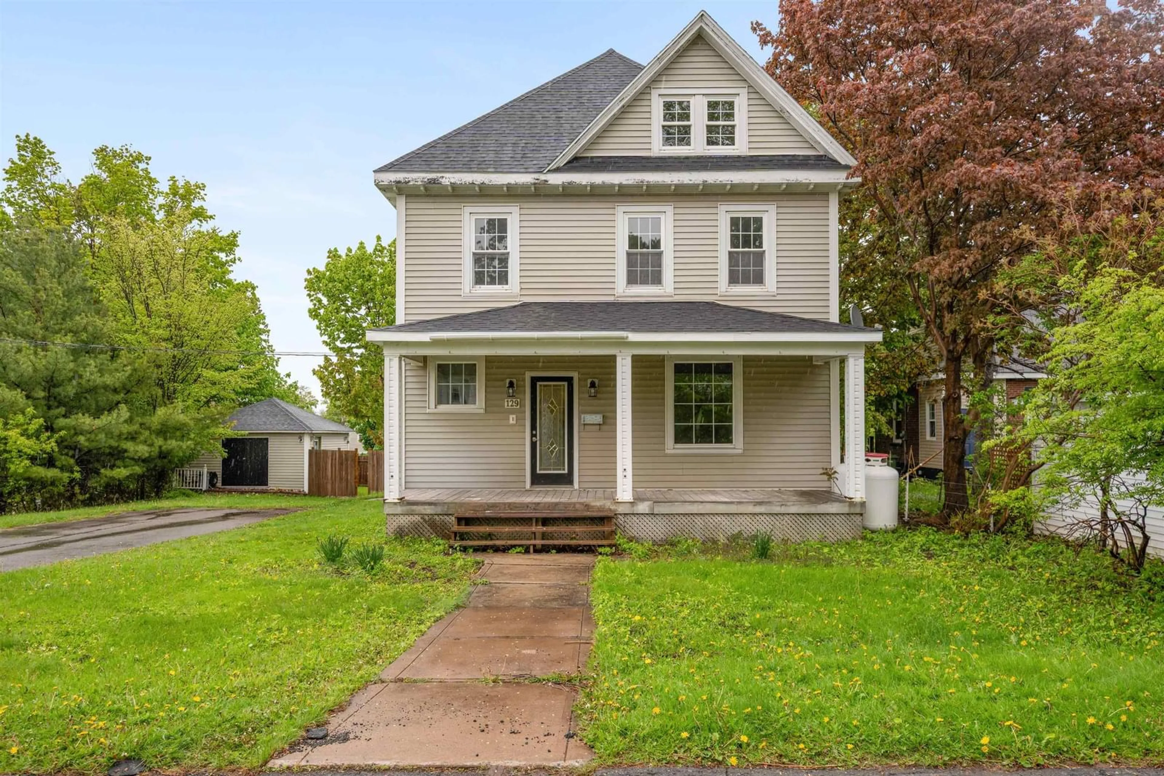 Home with vinyl exterior material, street for 129 Sanborne St, New Glasgow Nova Scotia B2H 1E9