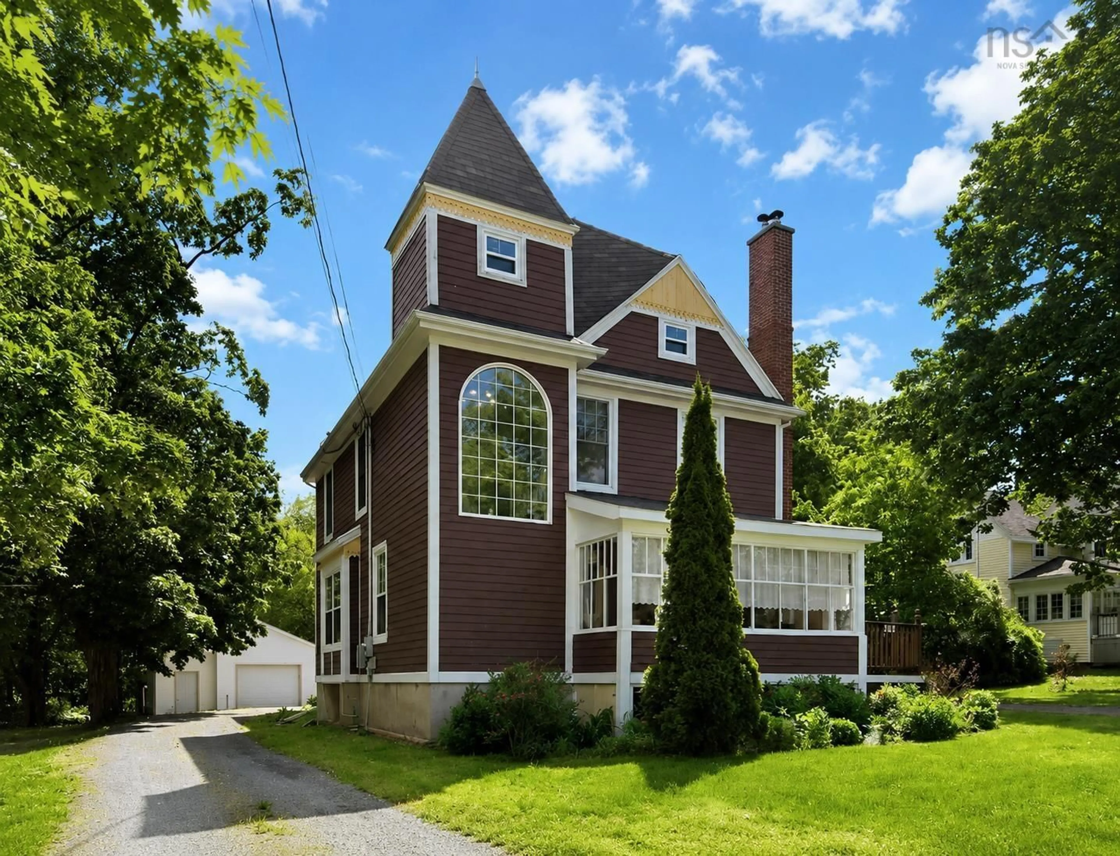 Home with brick exterior material, street for 260 Commercial St, Berwick Nova Scotia B0P 1E0