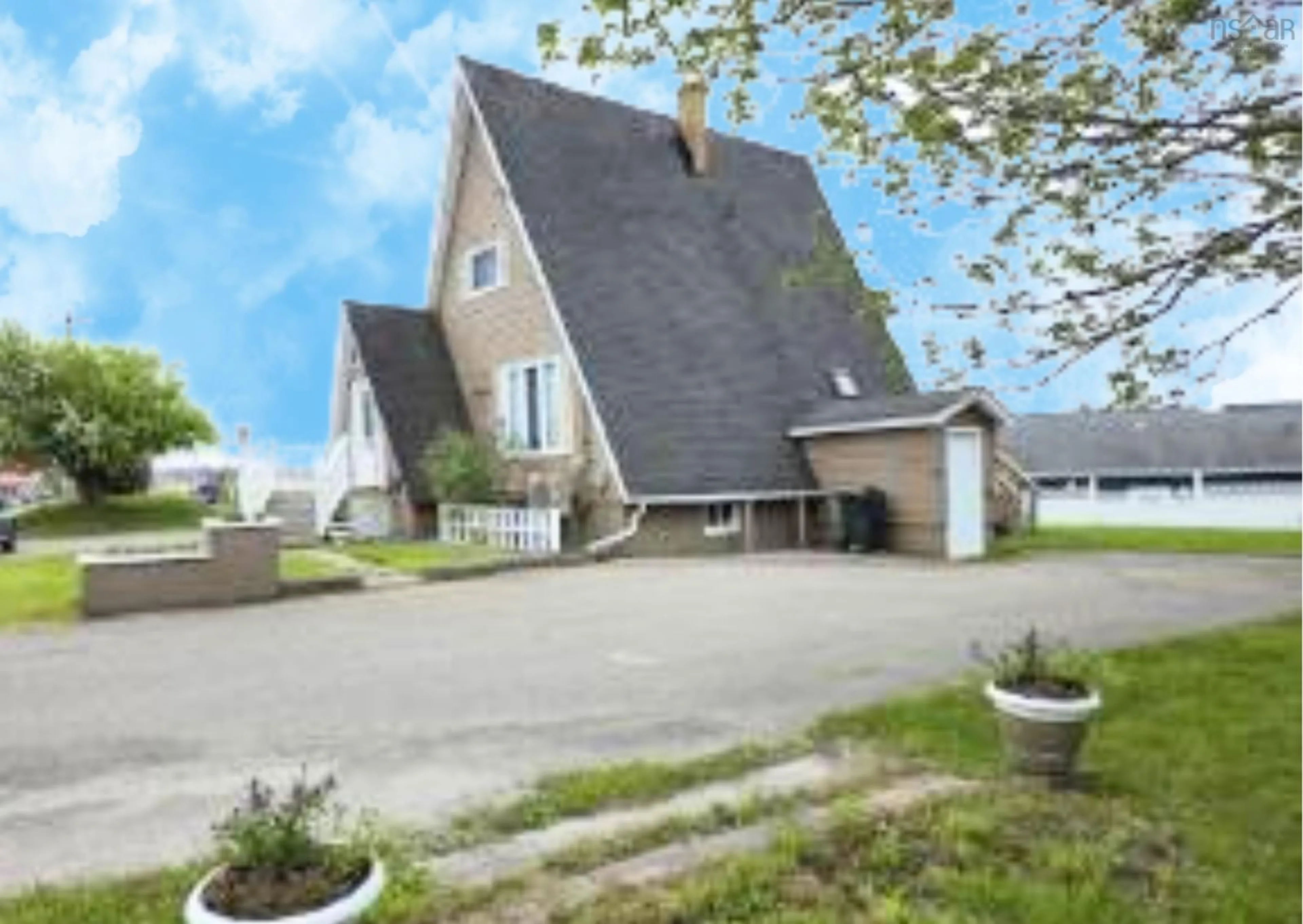 Unknown for 1398 George St, Sydney Nova Scotia B1P 1N2