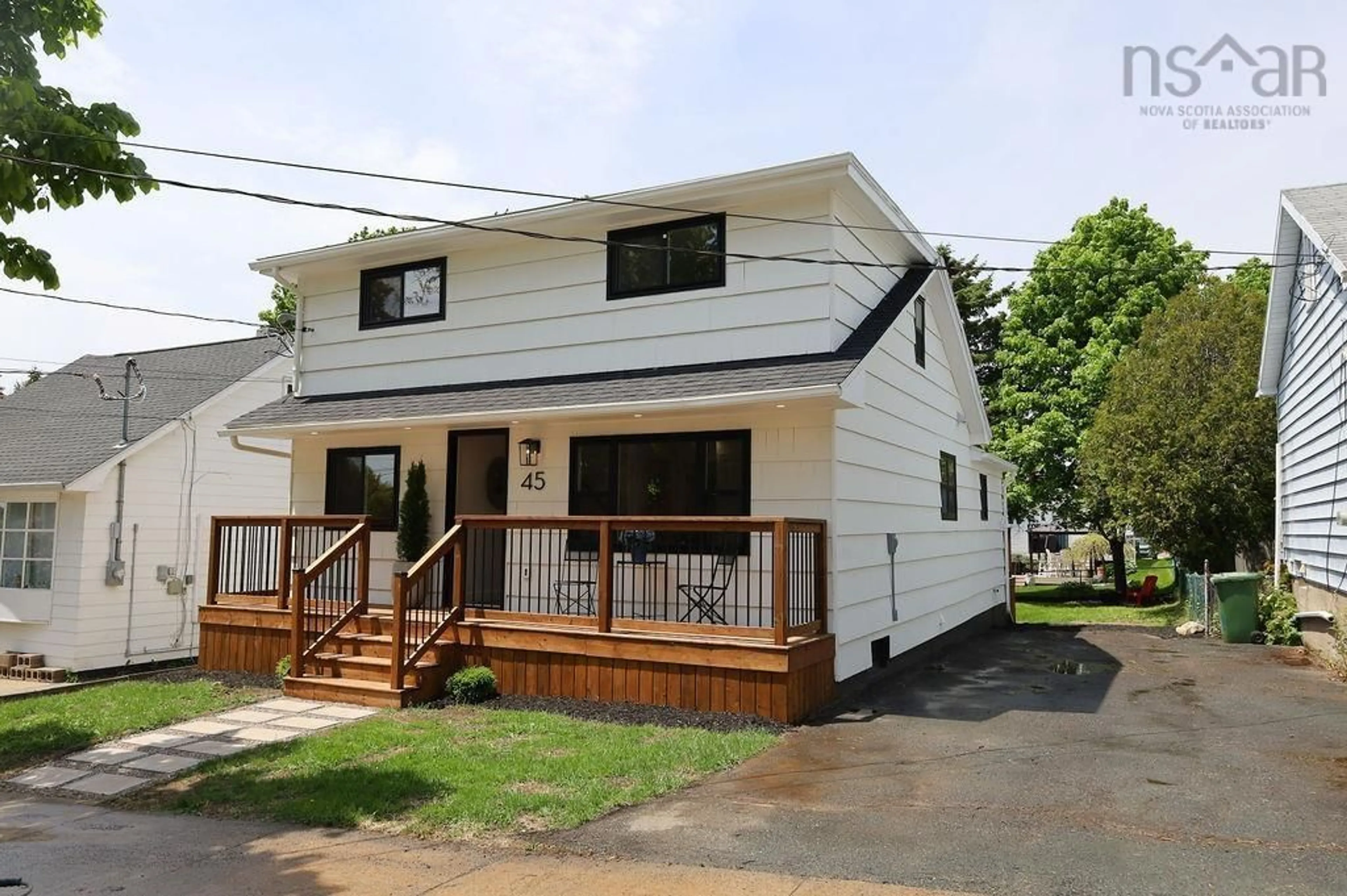 Home with vinyl exterior material, street for 45 Russell St, Dartmouth Nova Scotia B3A 3M9