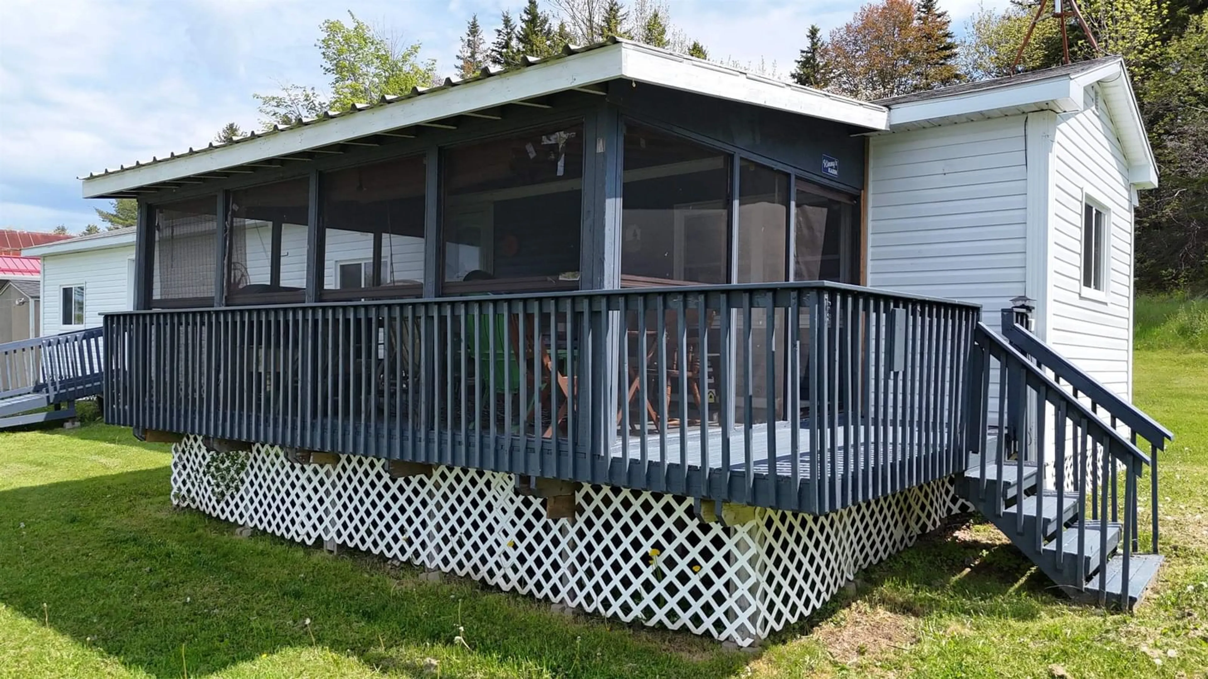 Home with vinyl exterior material, water/lake/river/ocean view for 2952 Highway 395, East Lake Ainslie Nova Scotia B0E 3M0