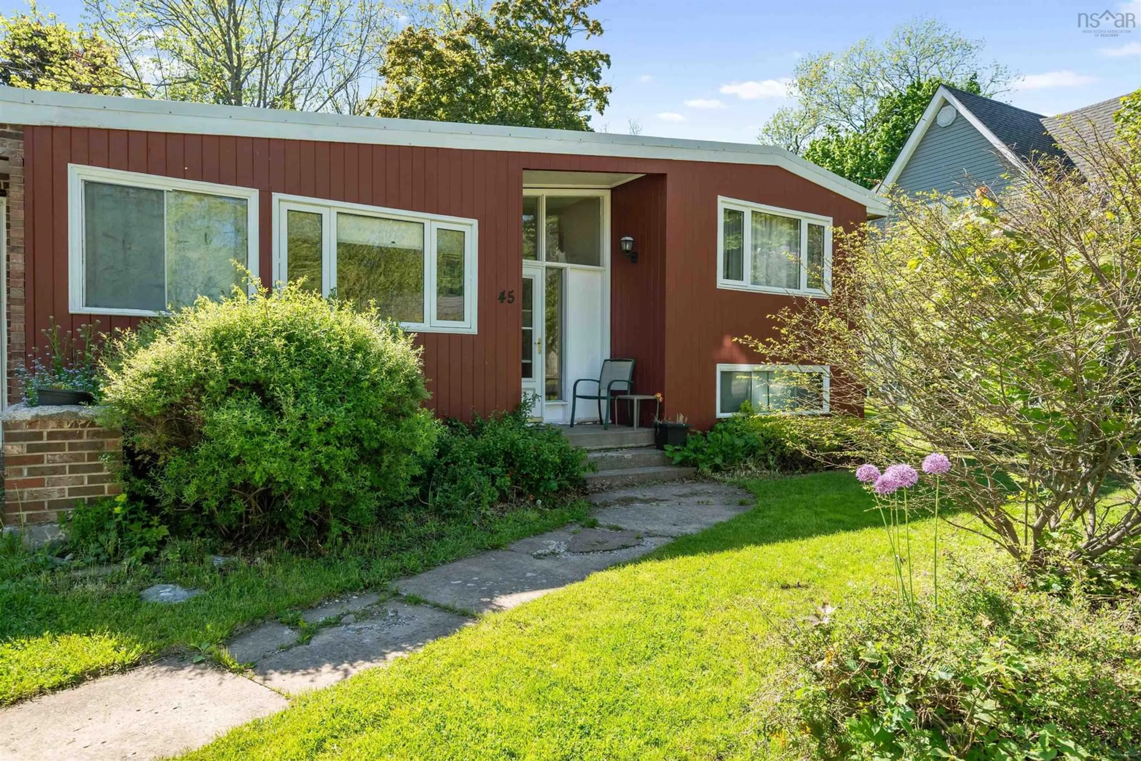 Home with vinyl exterior material, street for 45 Patterson St, Pictou Nova Scotia B0K 1H0