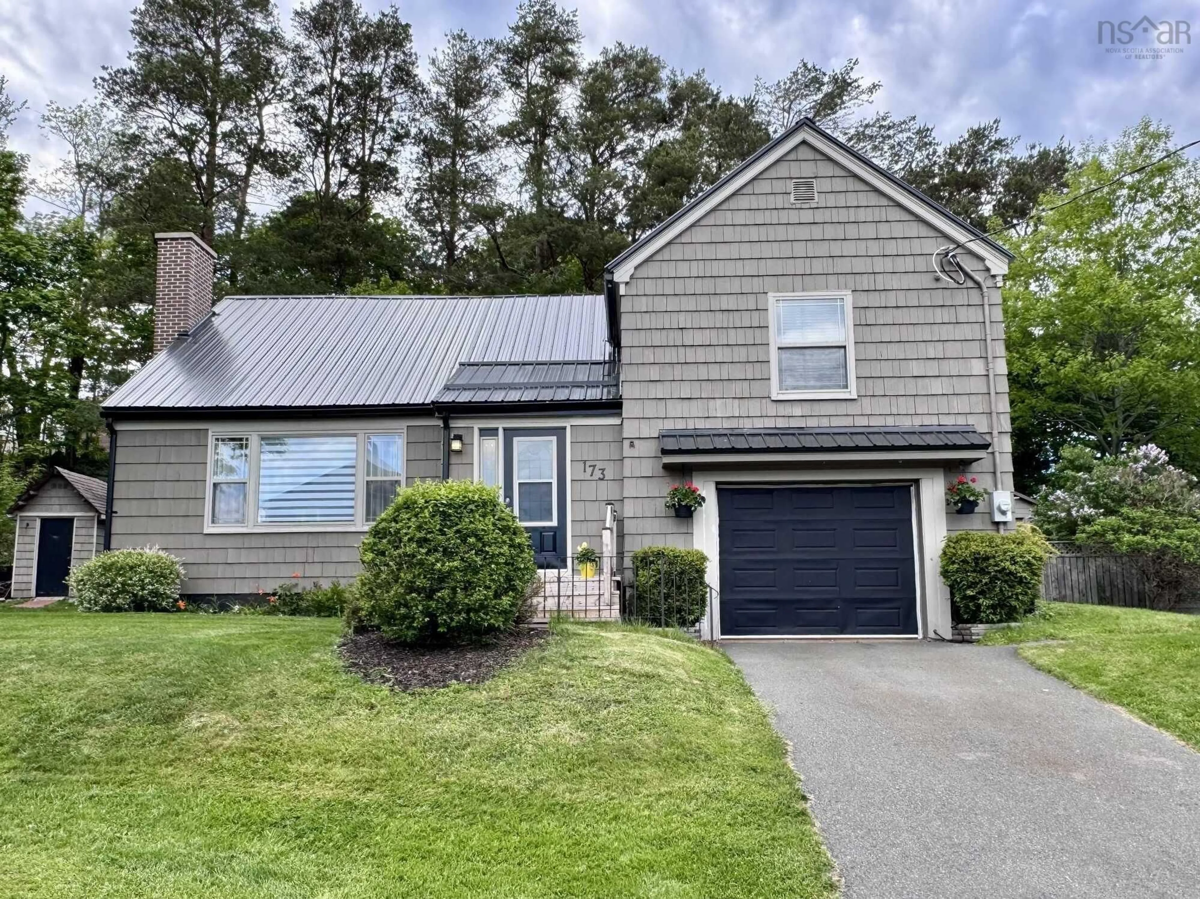 Home with vinyl exterior material, street for 173 Maple Ave, New Glasgow Nova Scotia B2H 2B7