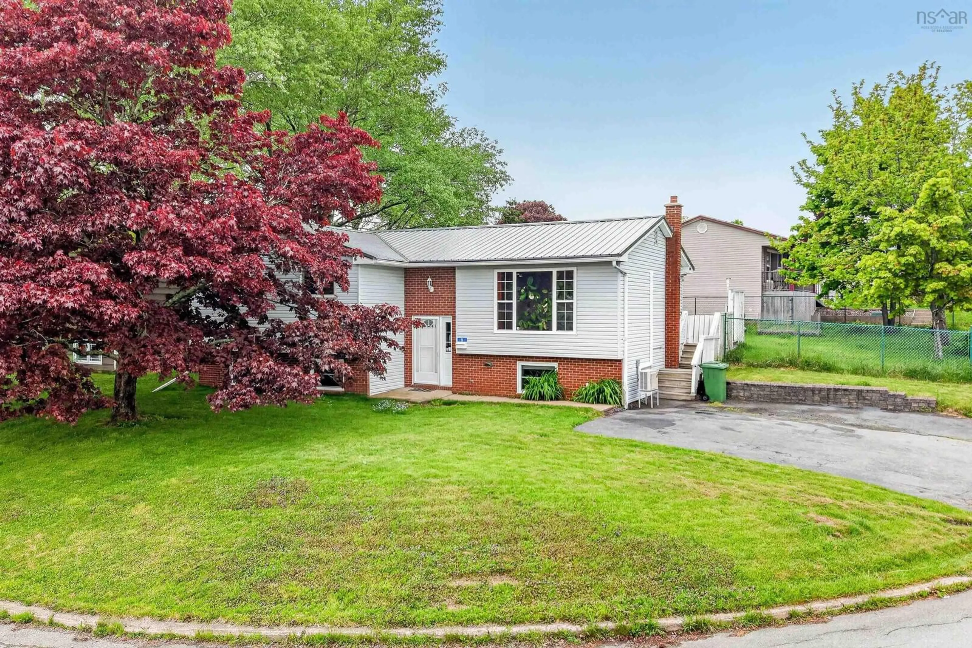 Unknown for 9 Shalimar Cres, Dartmouth Nova Scotia B2W 4L6