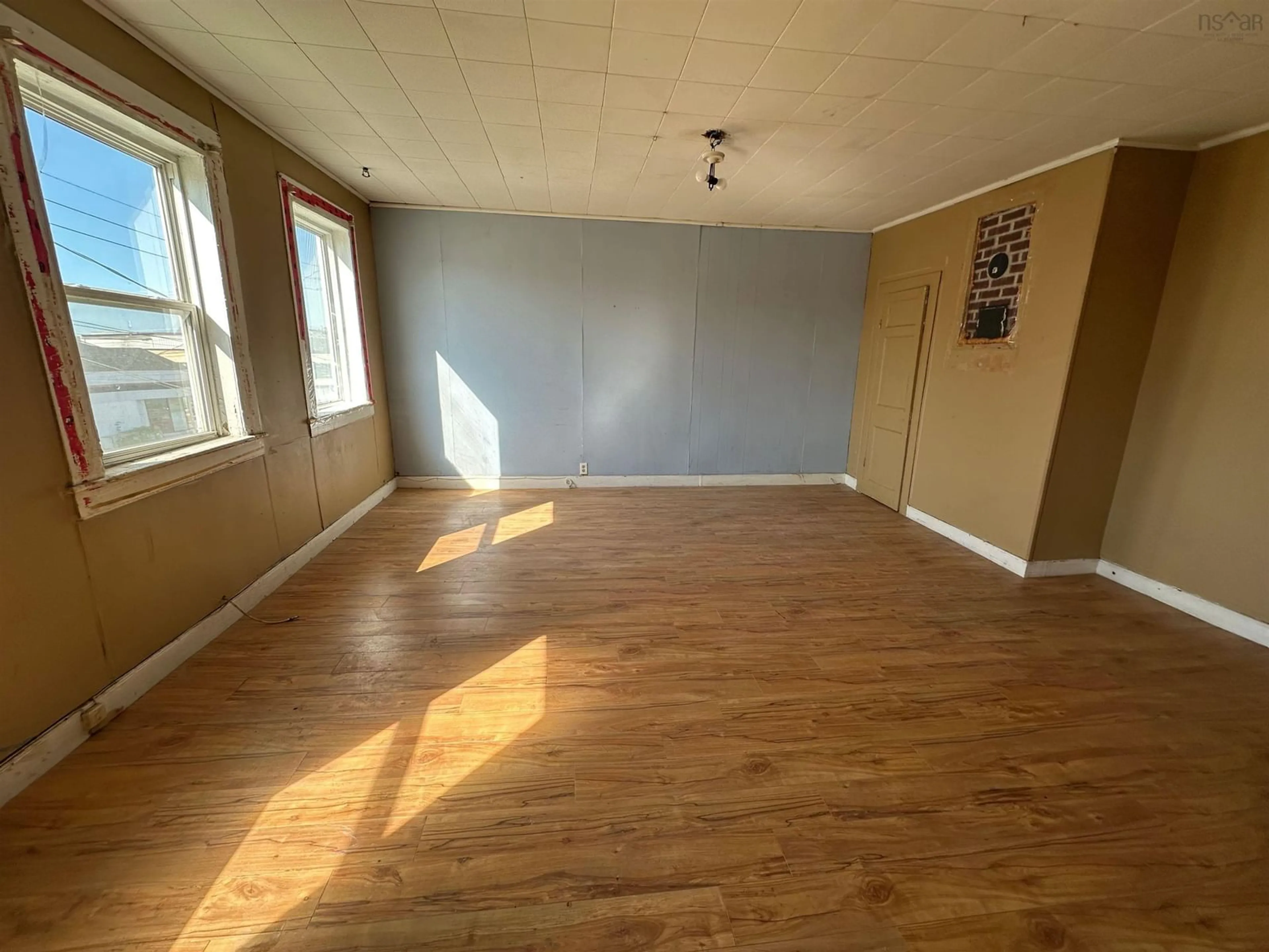 A pic of a room for 11-13 Kirk St, Yarmouth Nova Scotia B5A 1S6