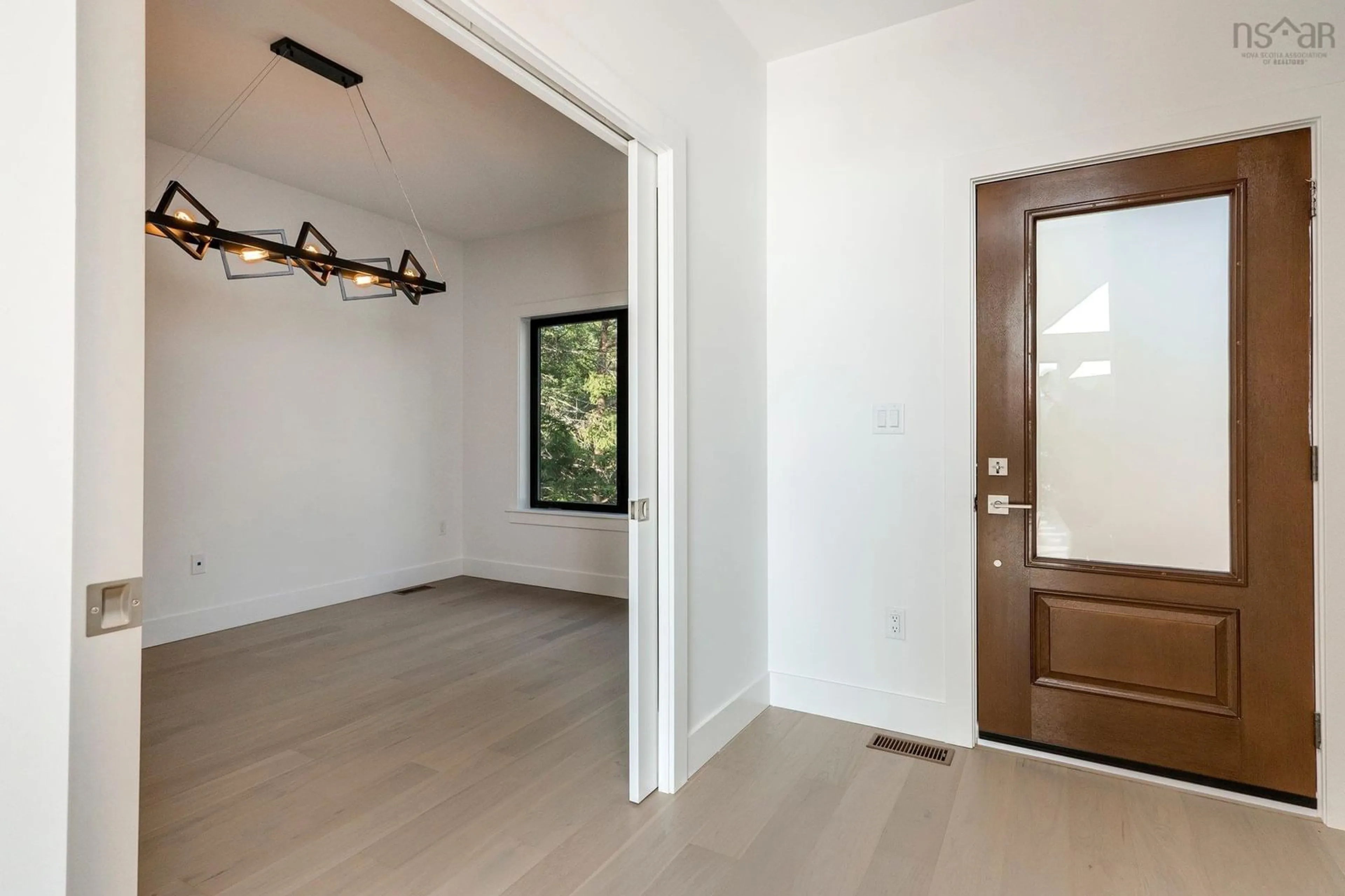 Indoor entryway for 7410 St Margarets Bay Rd, Boutiliers Point Nova Scotia B3Z 1S6
