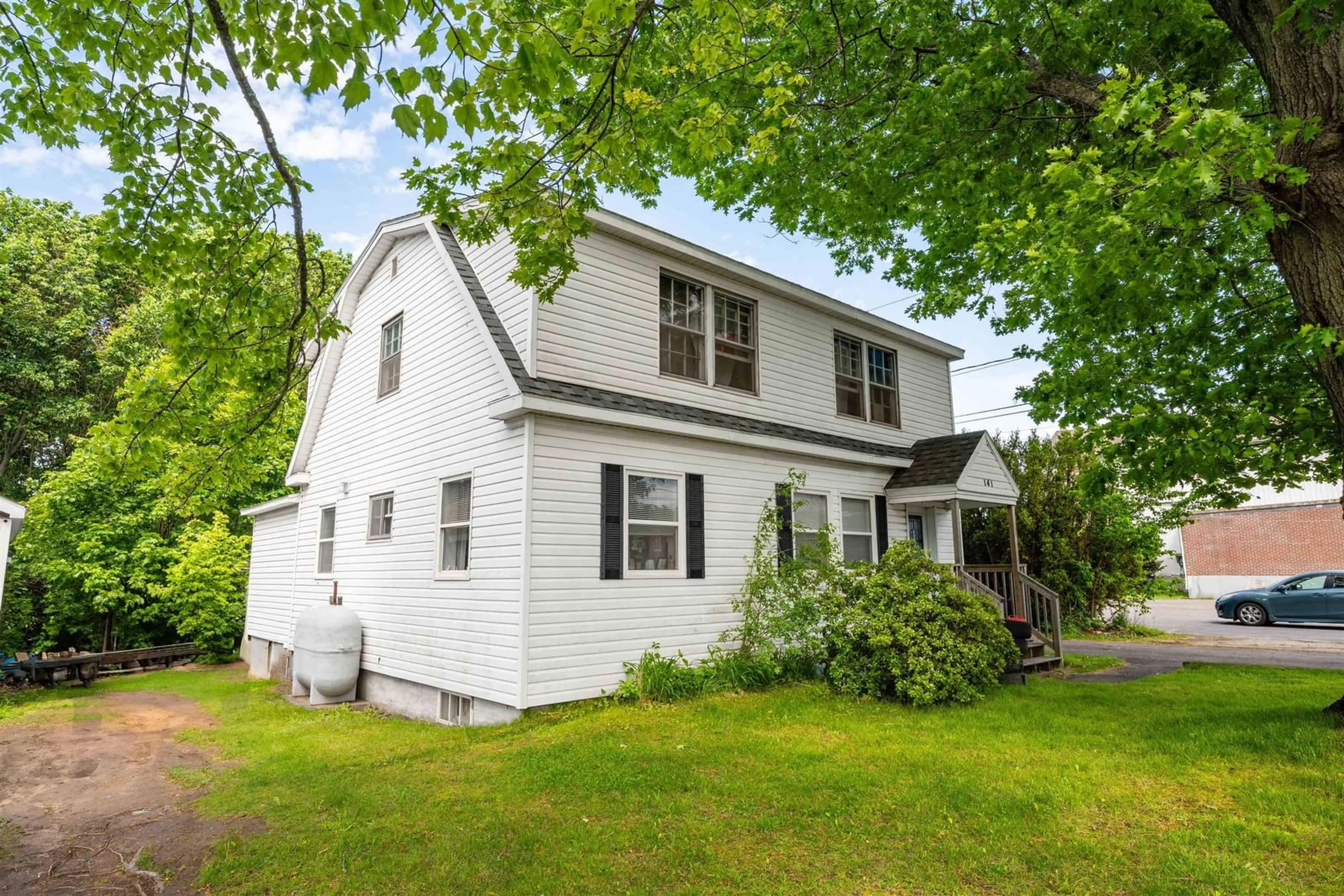 Home with vinyl exterior material, street for 141 Cresent Dr, New Minas Nova Scotia B4N 3G9