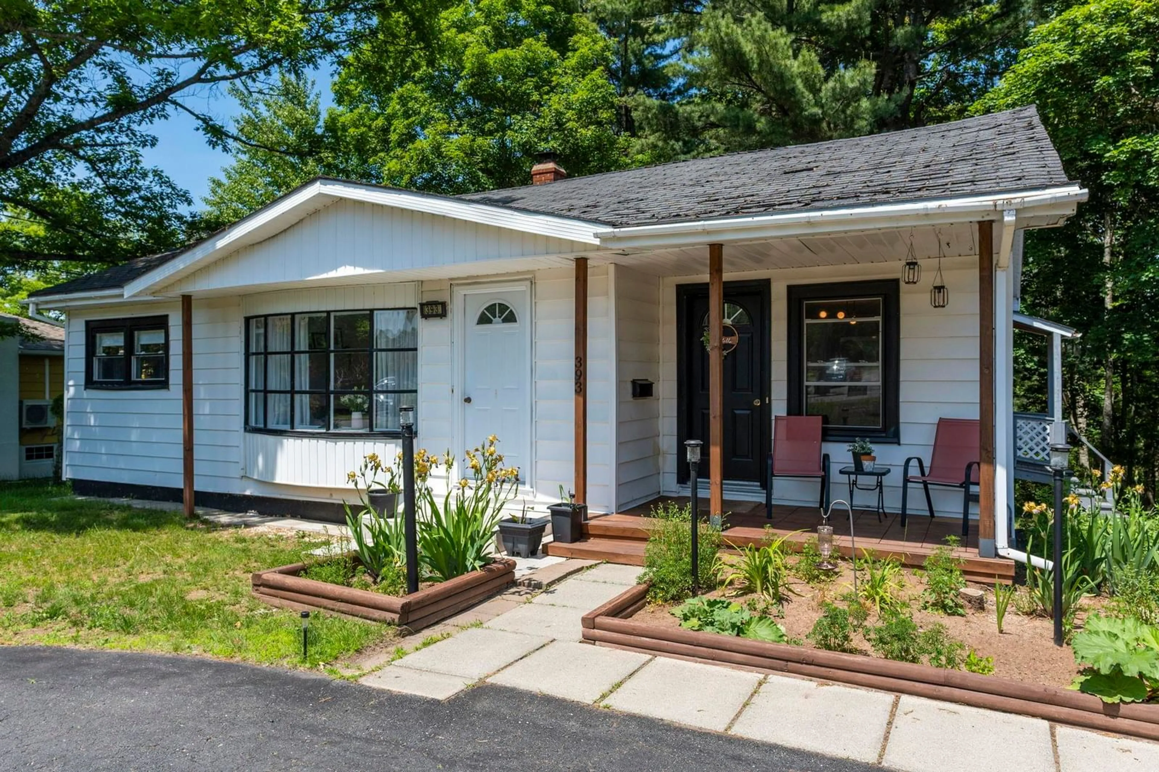 Home with brick exterior material, street for 393 Park St, Kentville Nova Scotia B4N 1M5