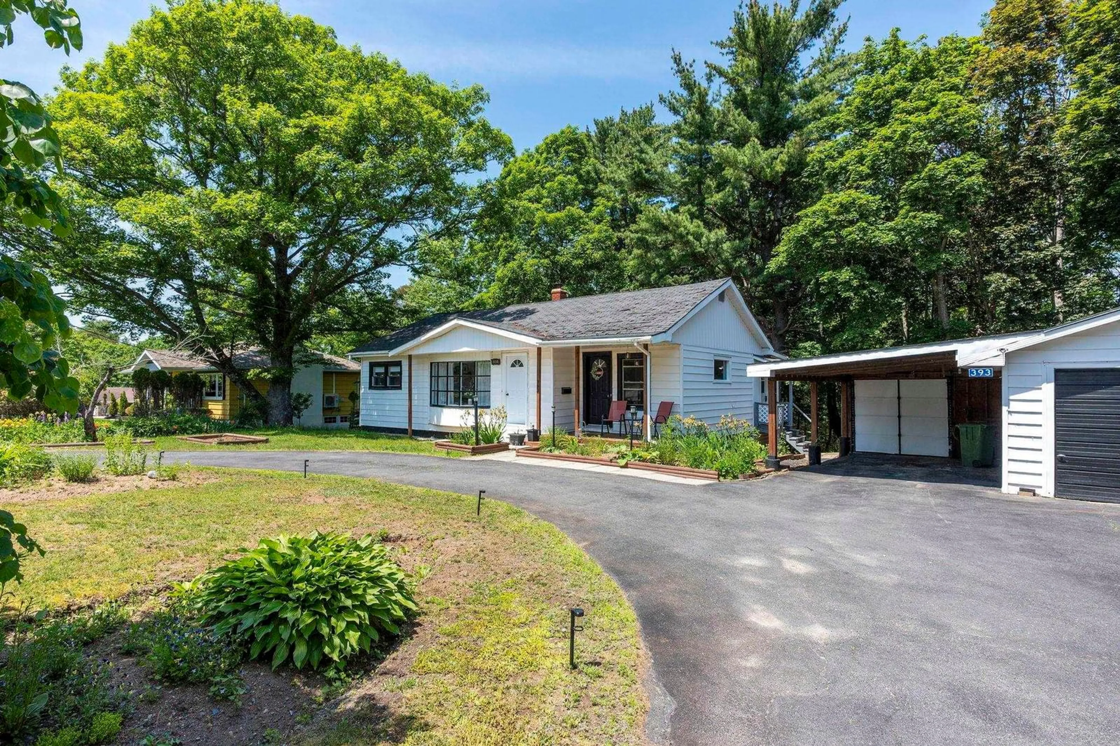 Unknown for 393 Park St, Kentville Nova Scotia B4N 1M5