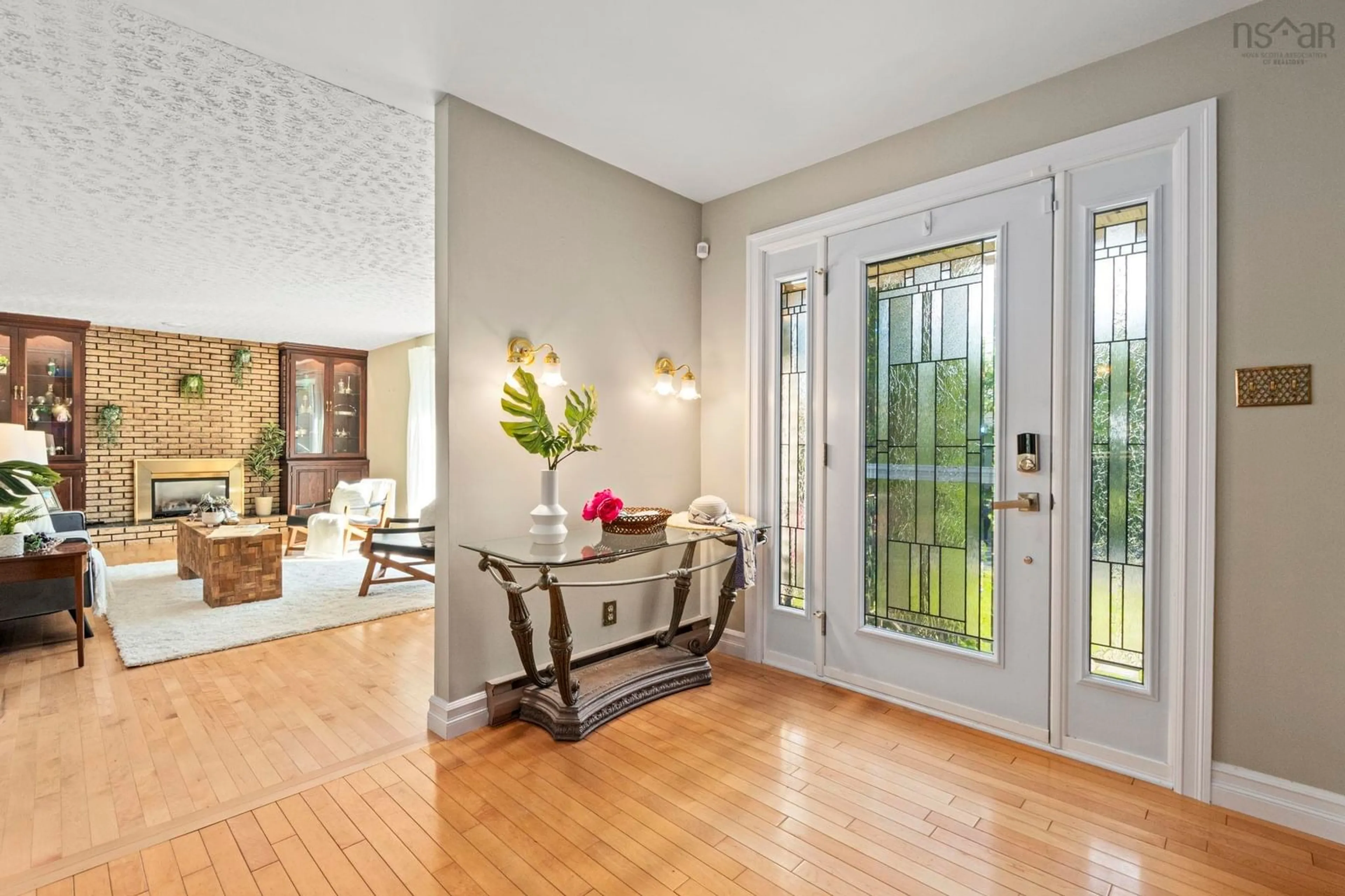 Indoor entryway for 4 Allen Dr, Mount Uniacke Nova Scotia B0N 1Z0