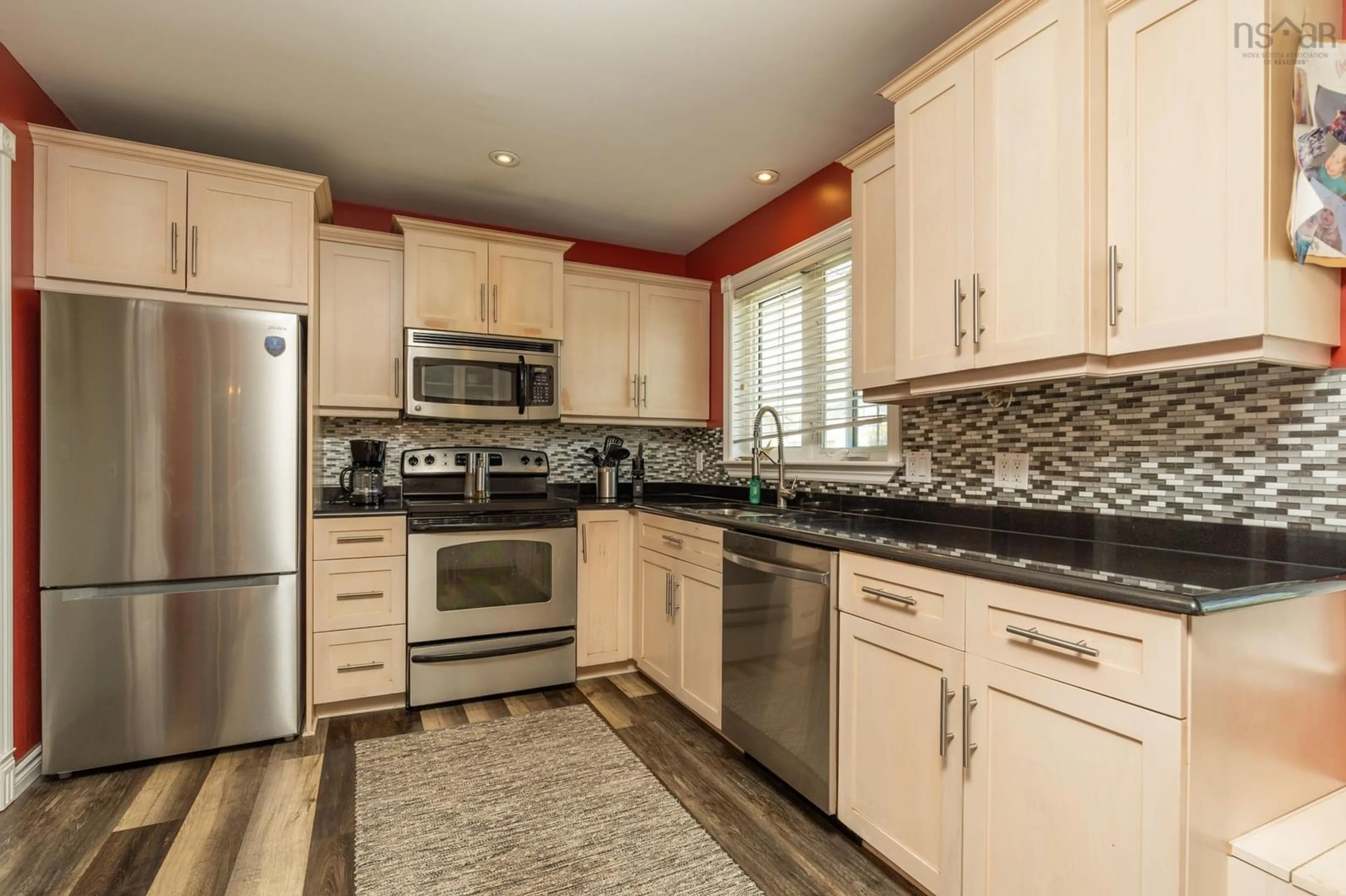 Standard kitchen, ceramic/tile floor for 556 Brunswick St, Yarmouth Nova Scotia B5A 4S8