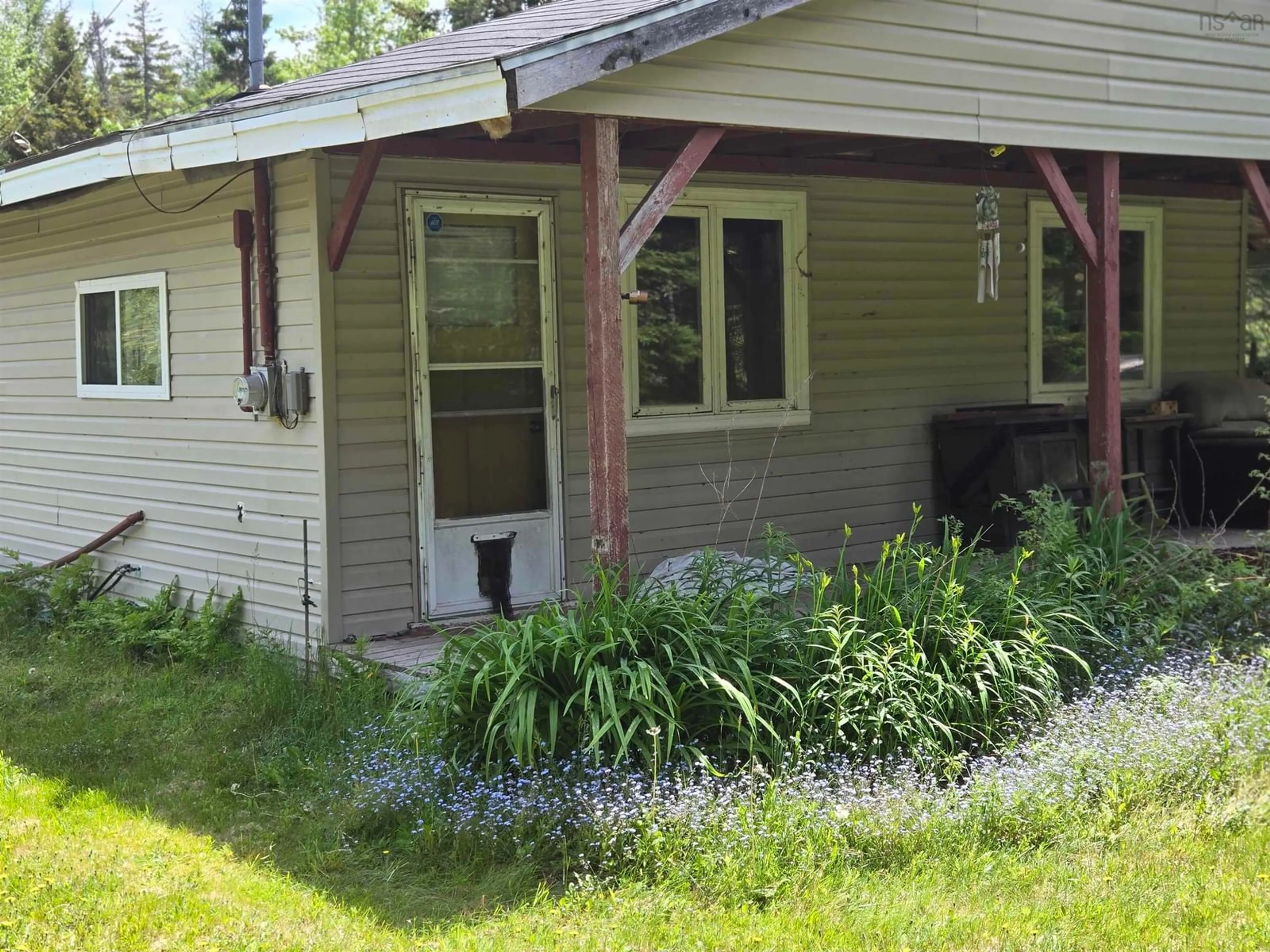 Shed for 214 New Brittain Rd, Five Islands Nova Scotia B0M 1J0