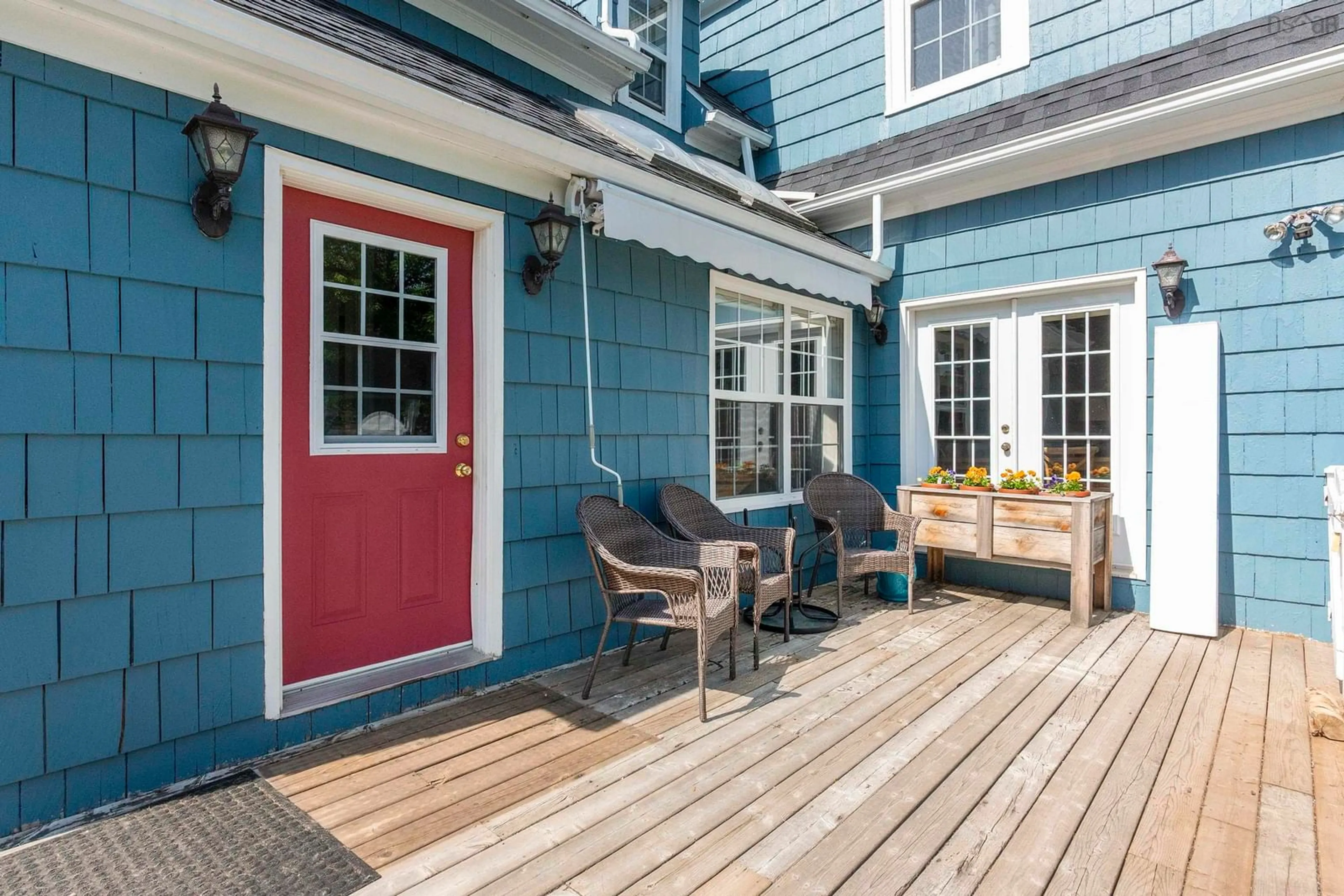 Patio, street for 145 Commercial St, Middleton Nova Scotia B0P 1S0