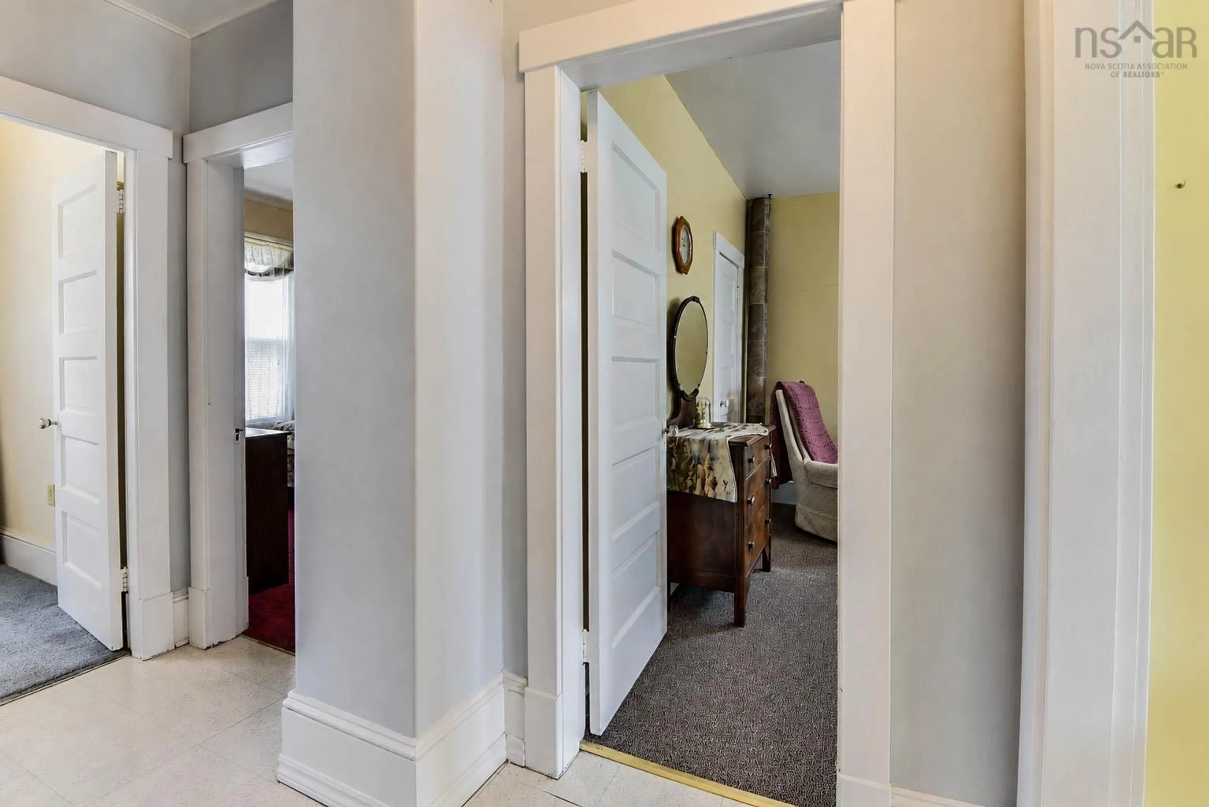 Indoor entryway for 65 View St, New Glasgow Nova Scotia B2H 2G3