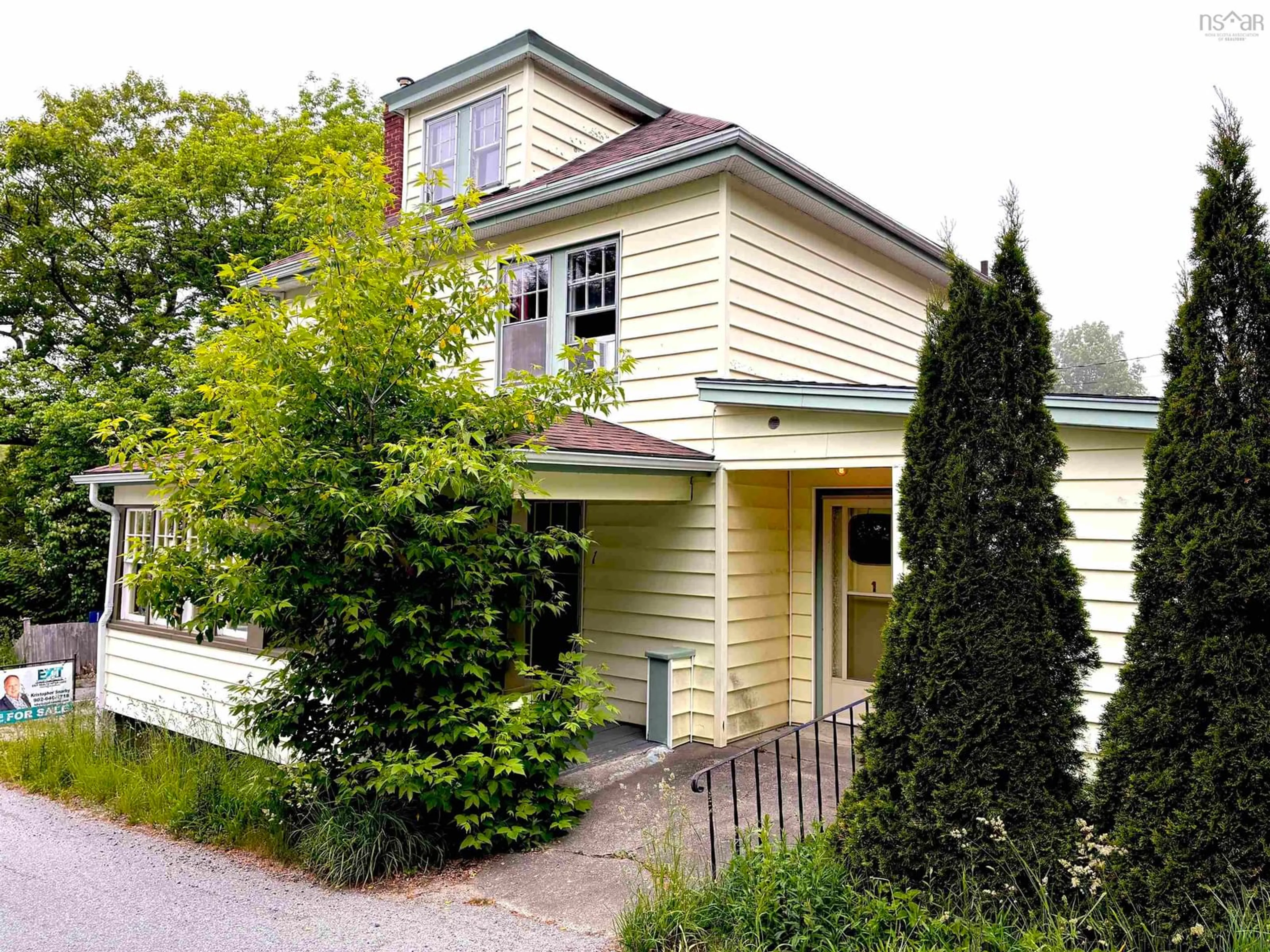 Unknown for 1 Dexter Ave, Brooklyn Nova Scotia B0J 1H0