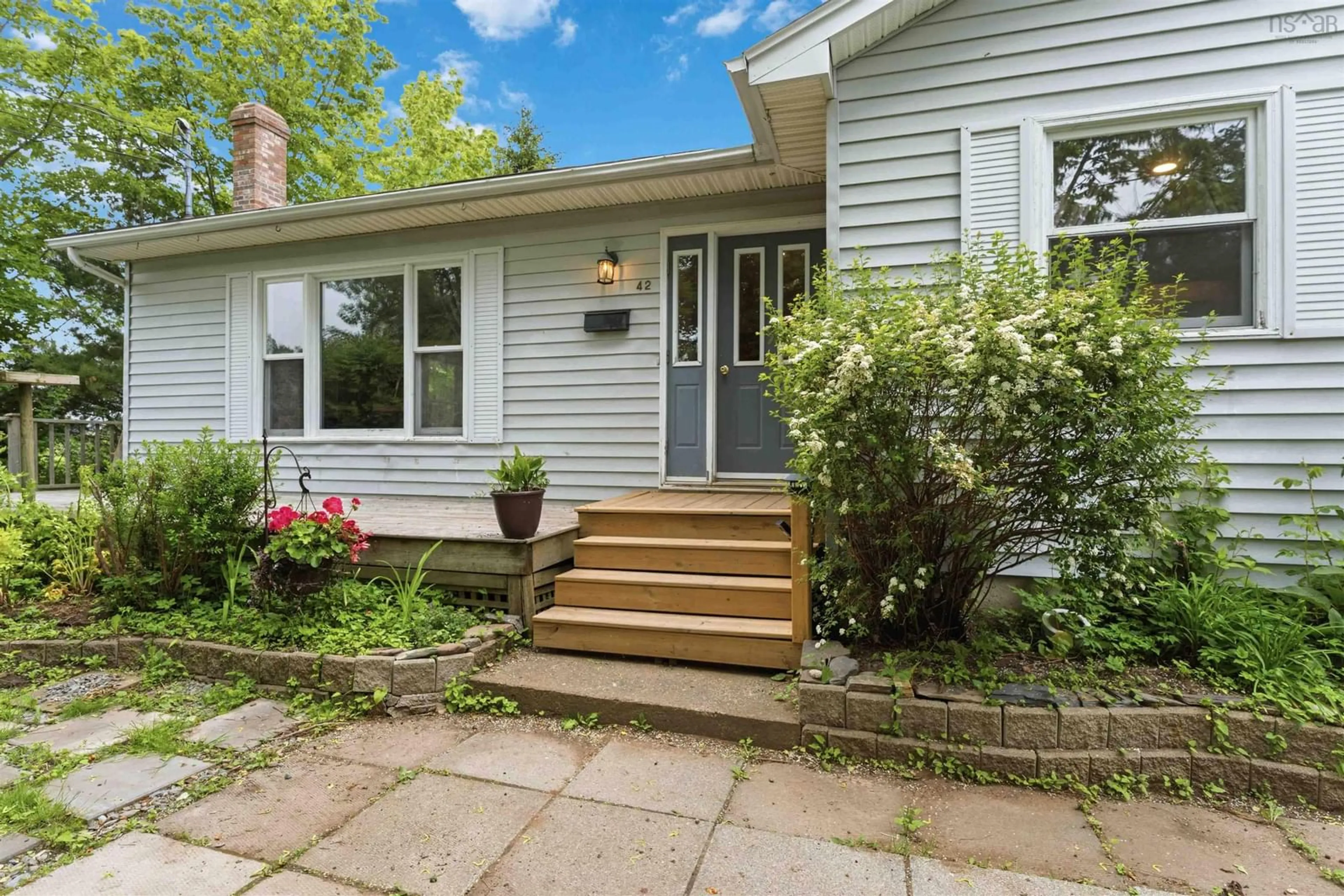Unknown for 42 Fowler St, Wolfville Nova Scotia B4P 1M4