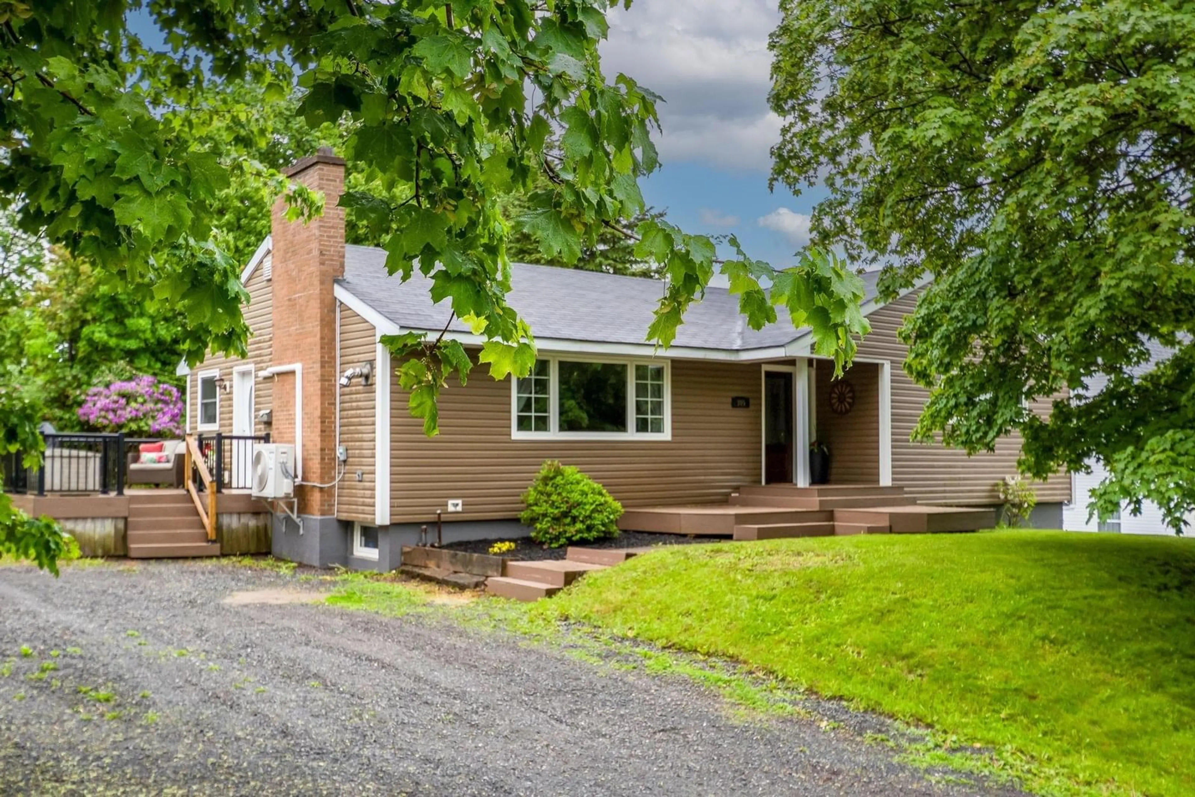 Unknown for 305 Fraser St, New Glasgow Nova Scotia B2H 4J8