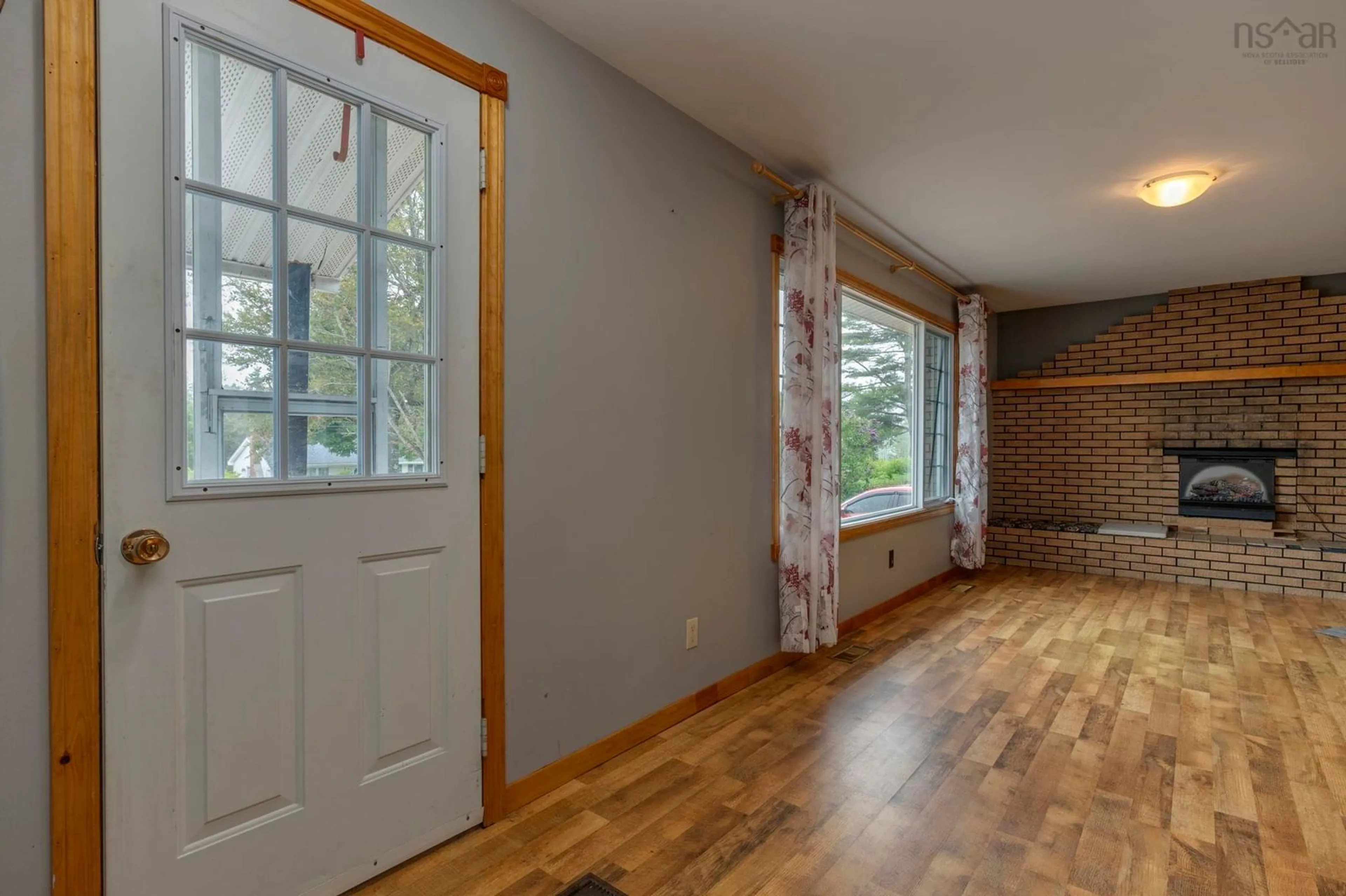 Indoor entryway for 176 Miller Lake Rd, Fall River Nova Scotia B2T 1J5