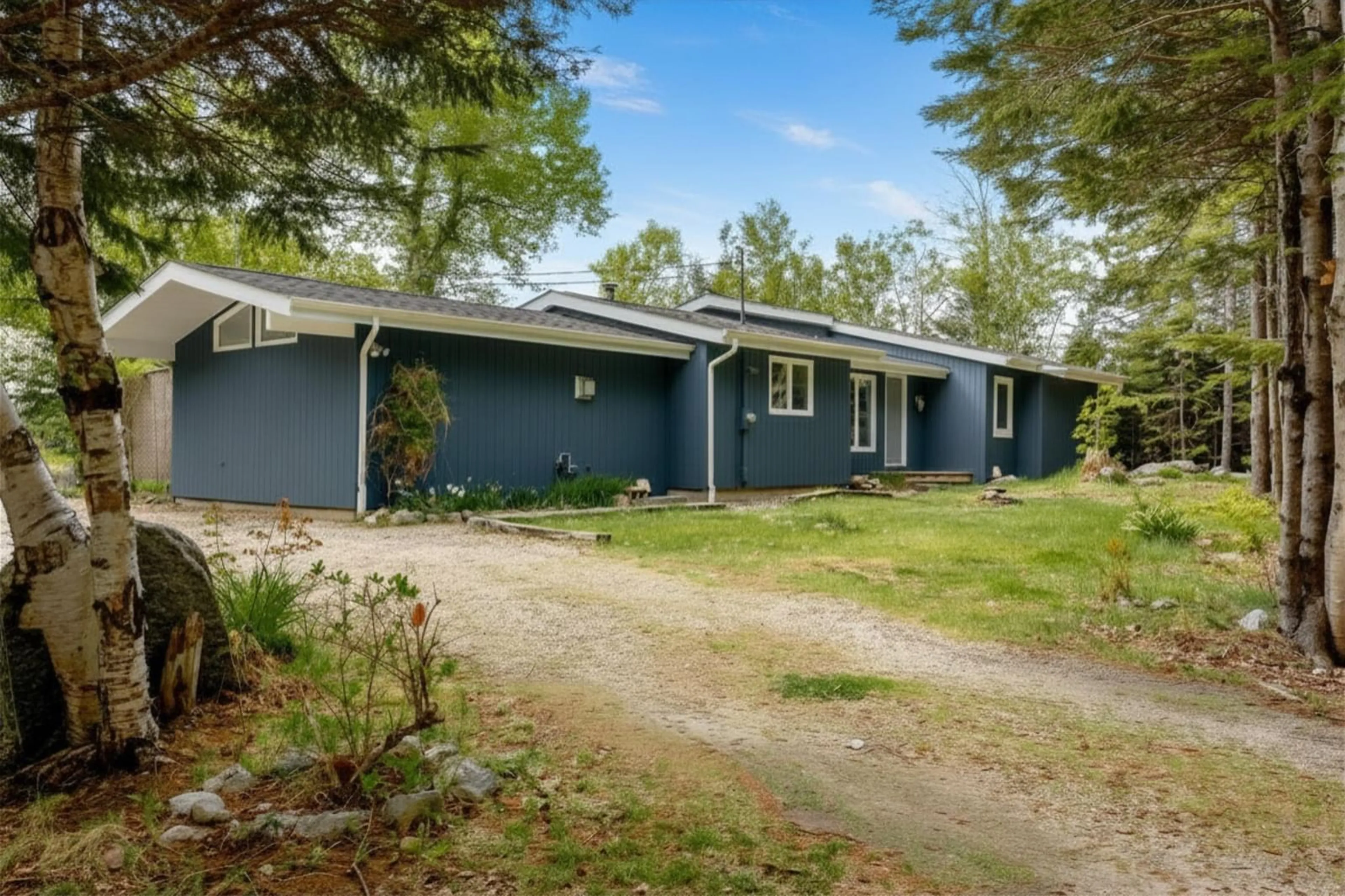 A pic from outside/outdoor area/front of a property/back of a property/a pic from drone, unknown for 36 Otter Point Exten, Chester Nova Scotia B0J 1J0