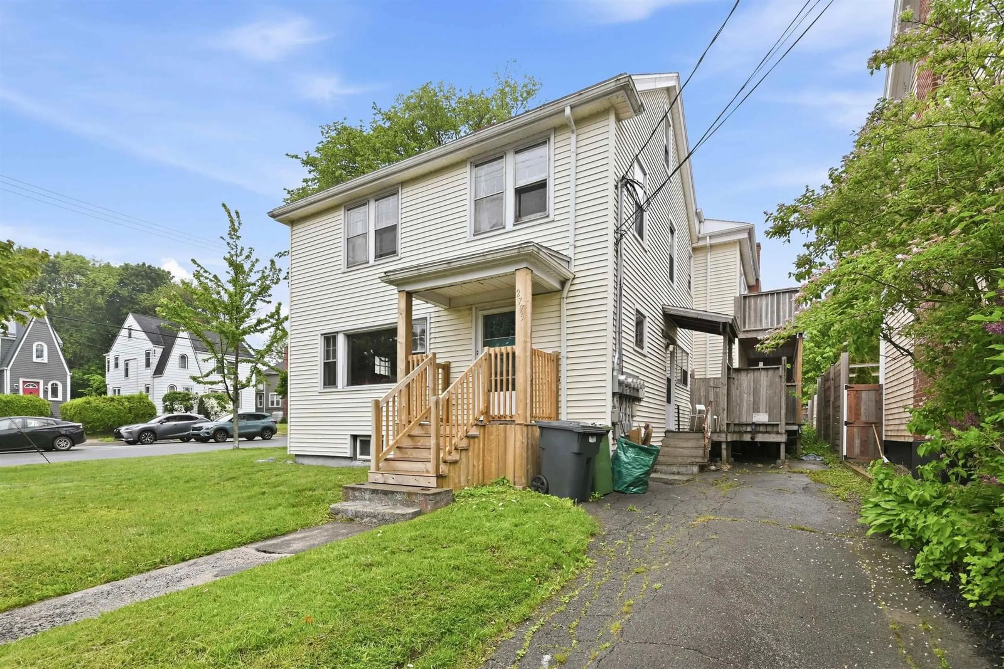 Unknown for 6384 Almon St, Halifax Nova Scotia B3L 1V5