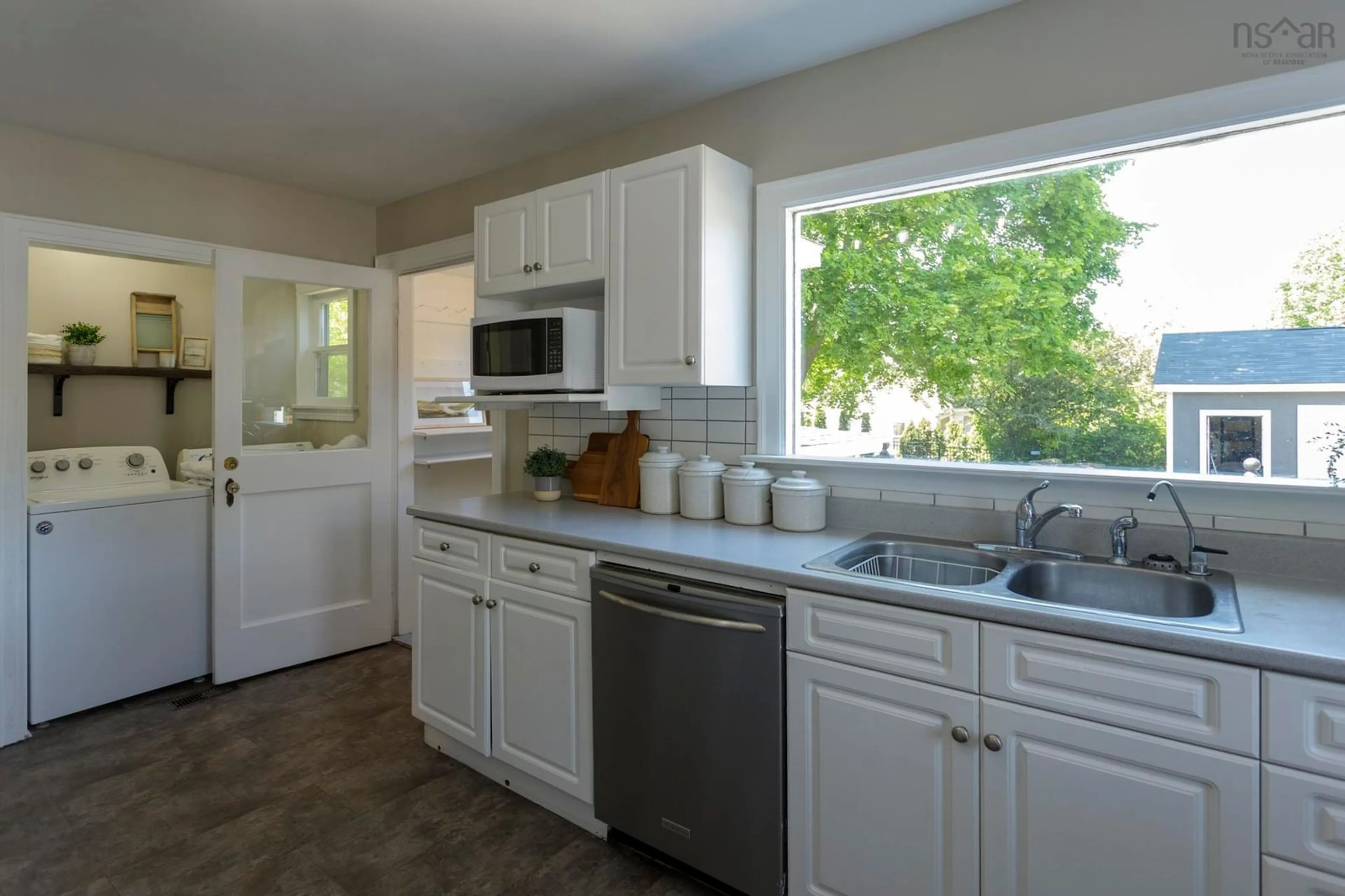 Standard kitchen, ceramic/tile floor for 160 Cottage St, Berwick Nova Scotia B0P 1E0