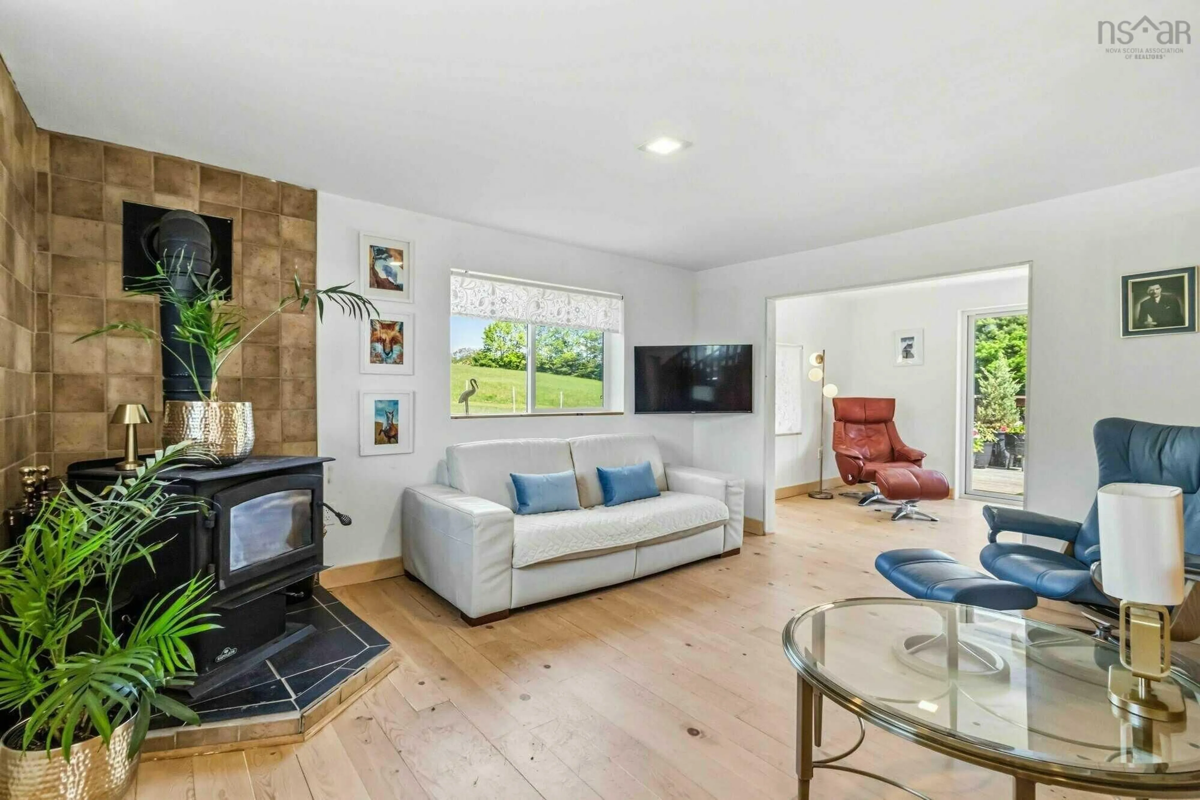 Living room with furniture, unknown for 1318 Sweetland Rd, Sweetland Nova Scotia B0J 1E0