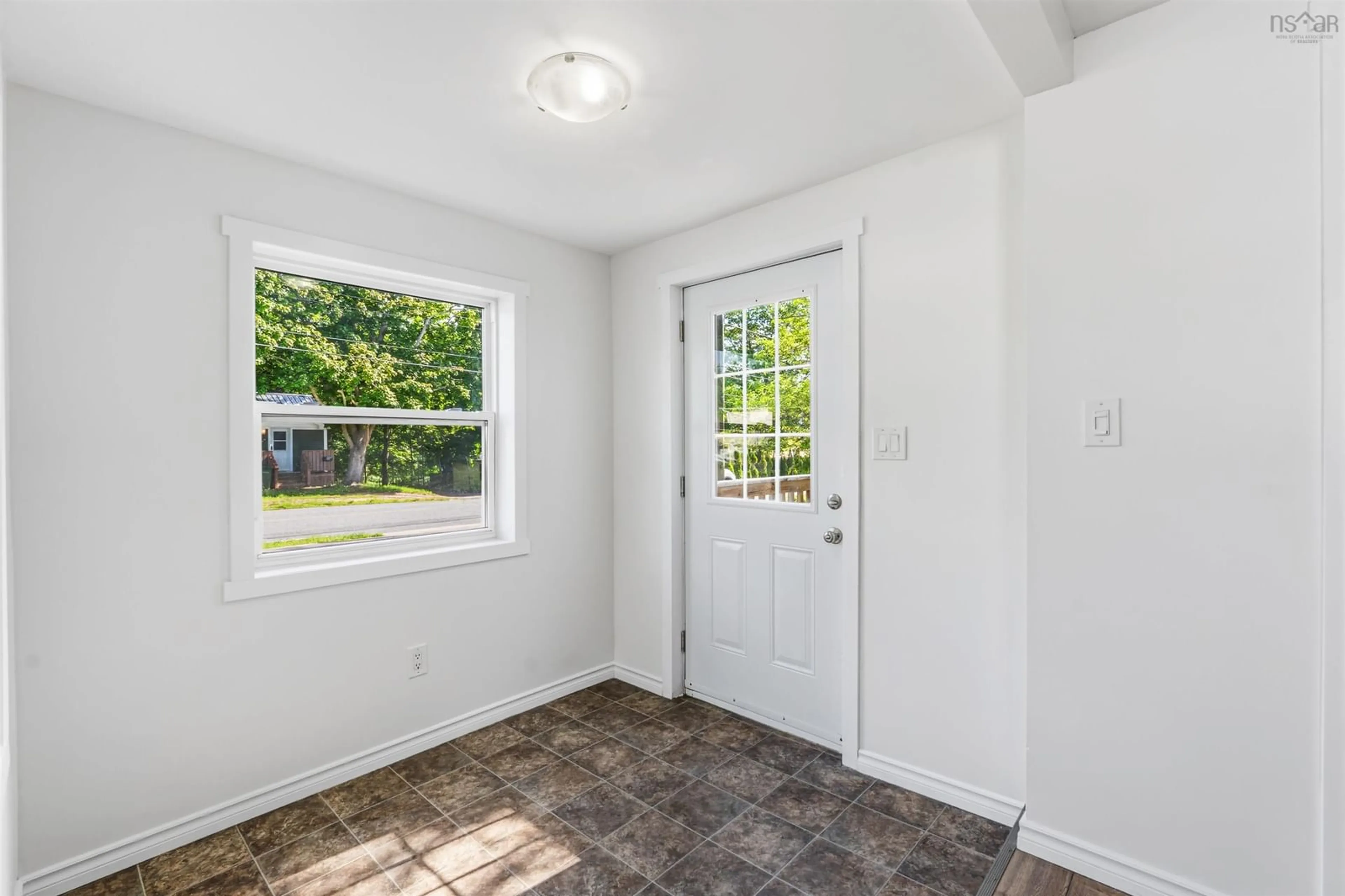 Indoor entryway for 1161 Mckittrick Rd, North Kentville Nova Scotia B4N 2V8
