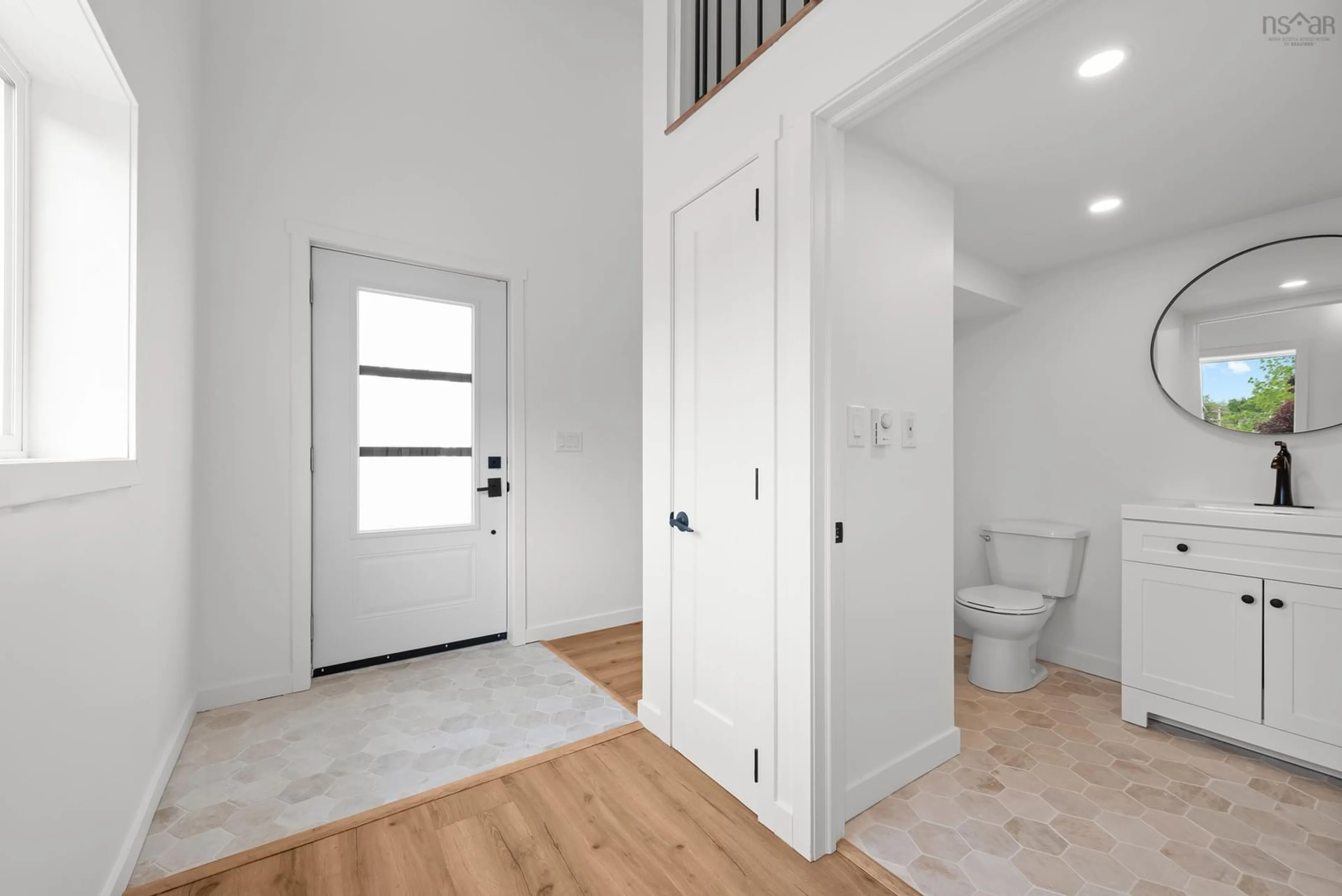 Indoor entryway for 1376 Ridge Rd, Wolfville Ridge Nova Scotia B4P 2R1