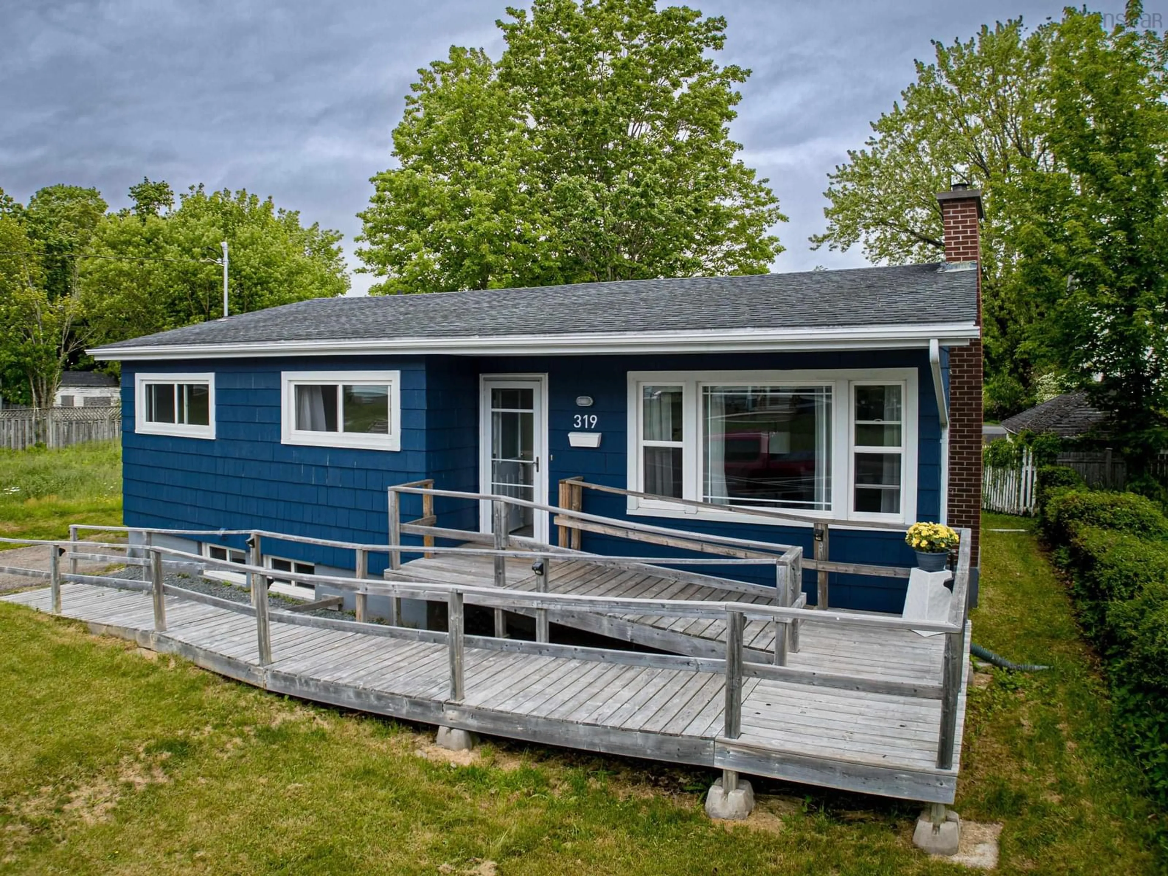 Home with vinyl exterior material, unknown for 319 Brunswick St, Truro Nova Scotia B2N 2J4