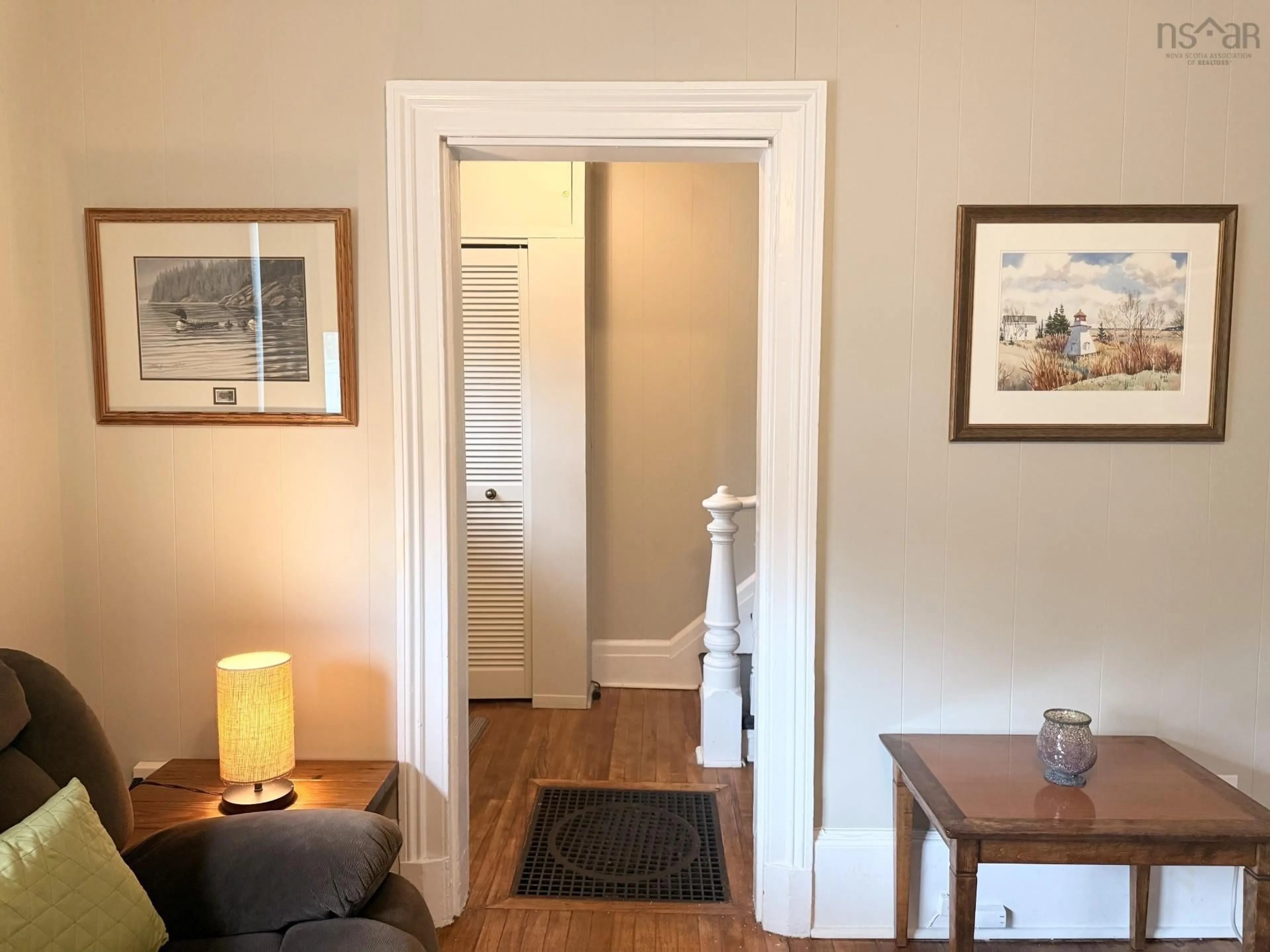Indoor entryway for 14/16 Maynard St, Dartmouth Nova Scotia B2Y 1V9