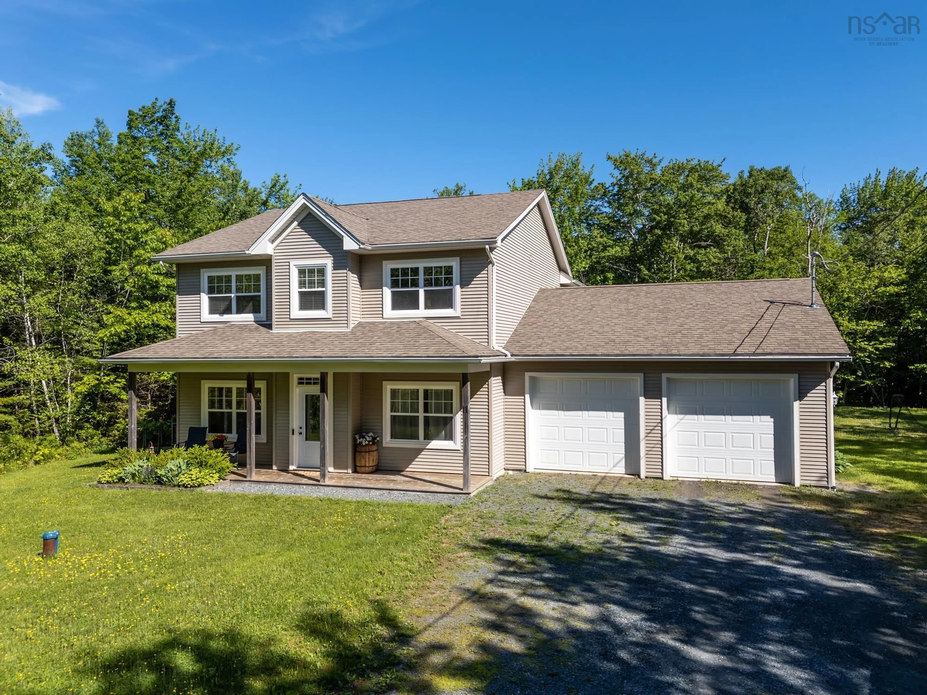 Home with vinyl exterior material, street for 11 Kuryluk Crt, Kinsac Nova Scotia B4G 1C5