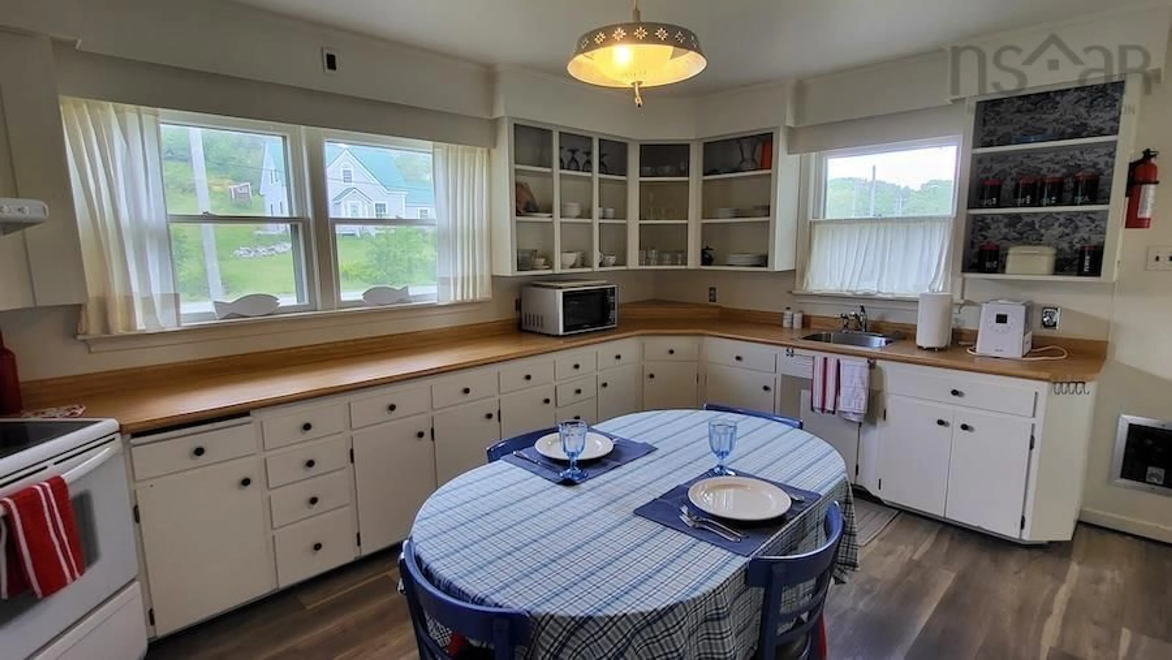Standard kitchen, unknown for 1915 Highway 331, Pleasantville Nova Scotia B0R 1G0