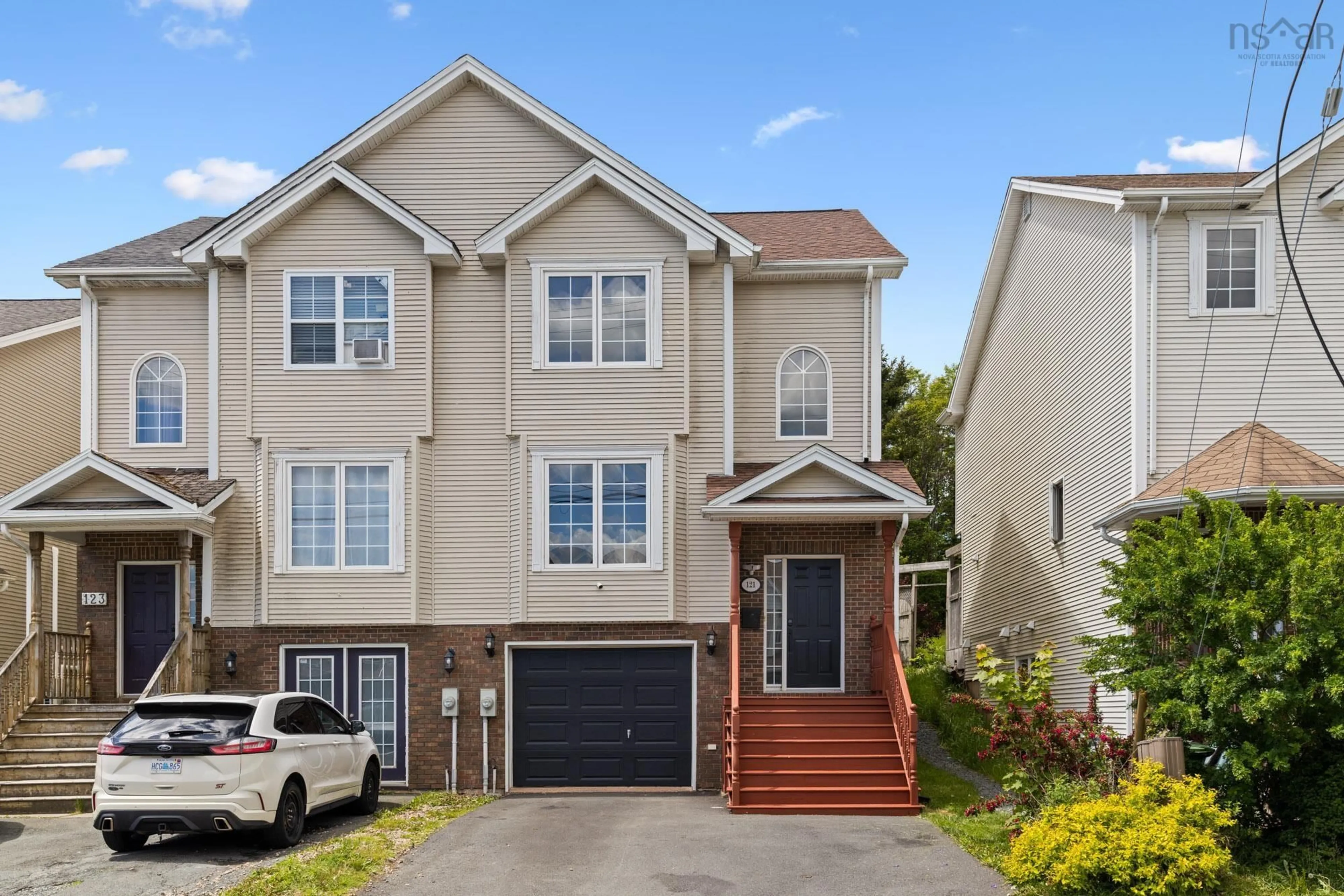 Home with vinyl exterior material, street for 121 Green Village Lane, Dartmouth Nova Scotia B2Y 4V5