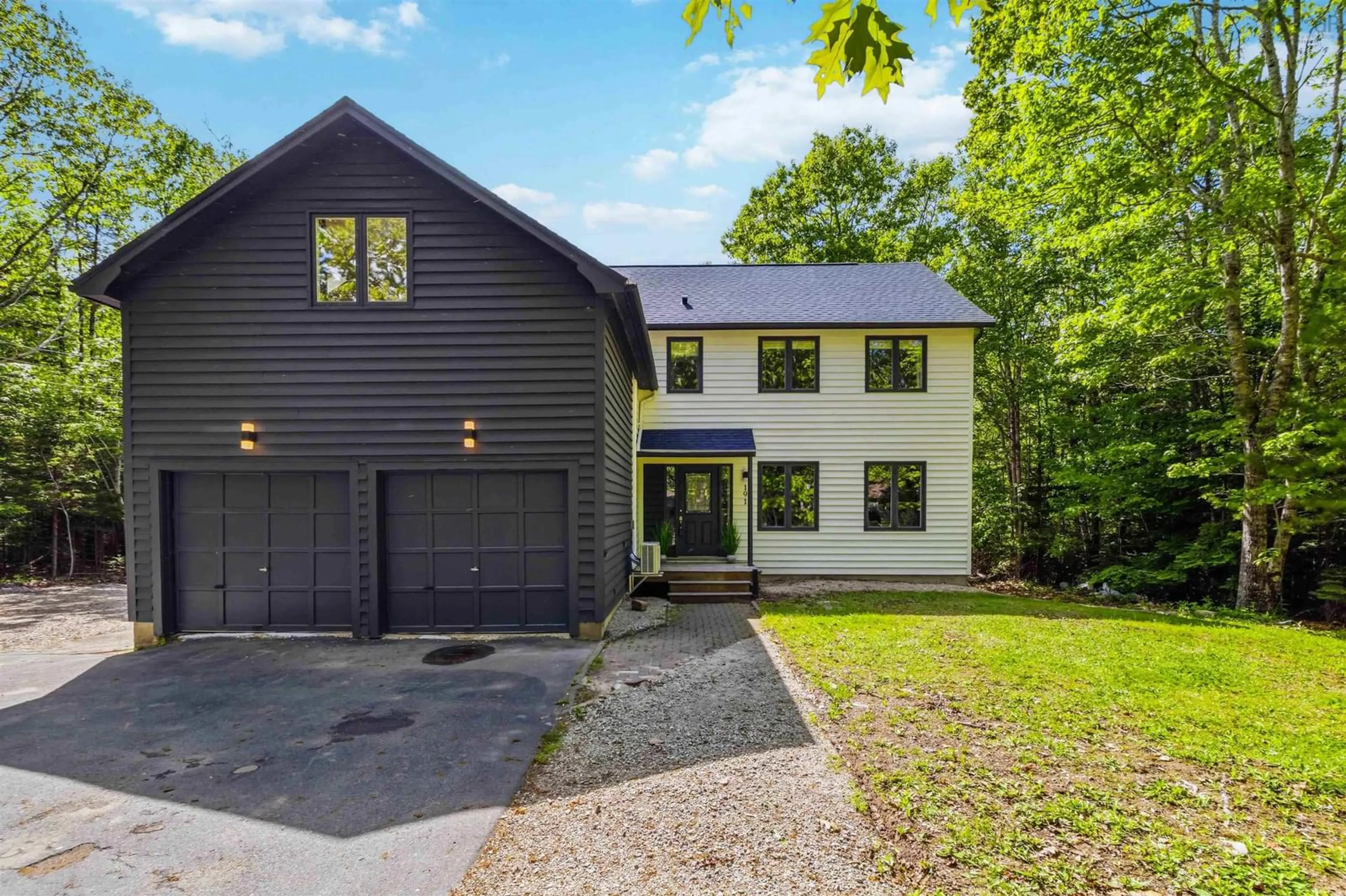 Home with vinyl exterior material, street for 191 Viewmount Dr, Head Of St. Margarets Bay Nova Scotia B3Z 2E9