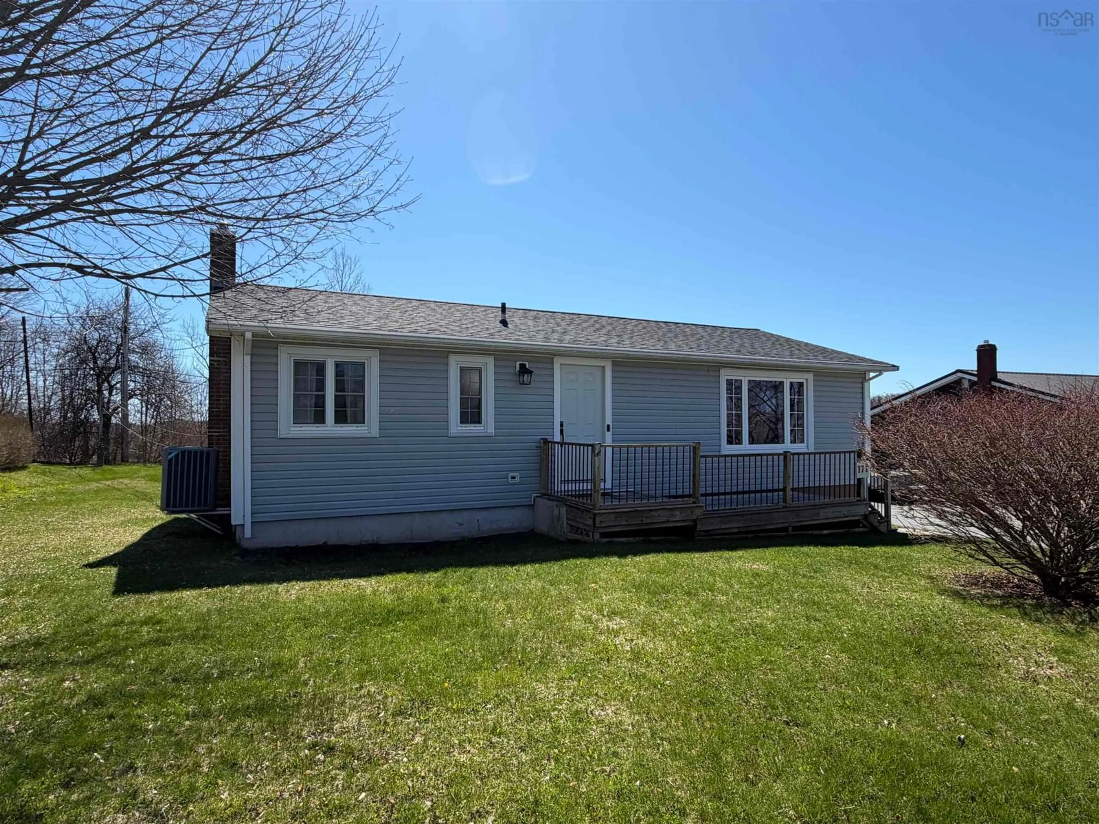Home with vinyl exterior material, street for 171 Centennial Ave, Lunenburg Nova Scotia B0J 2C0