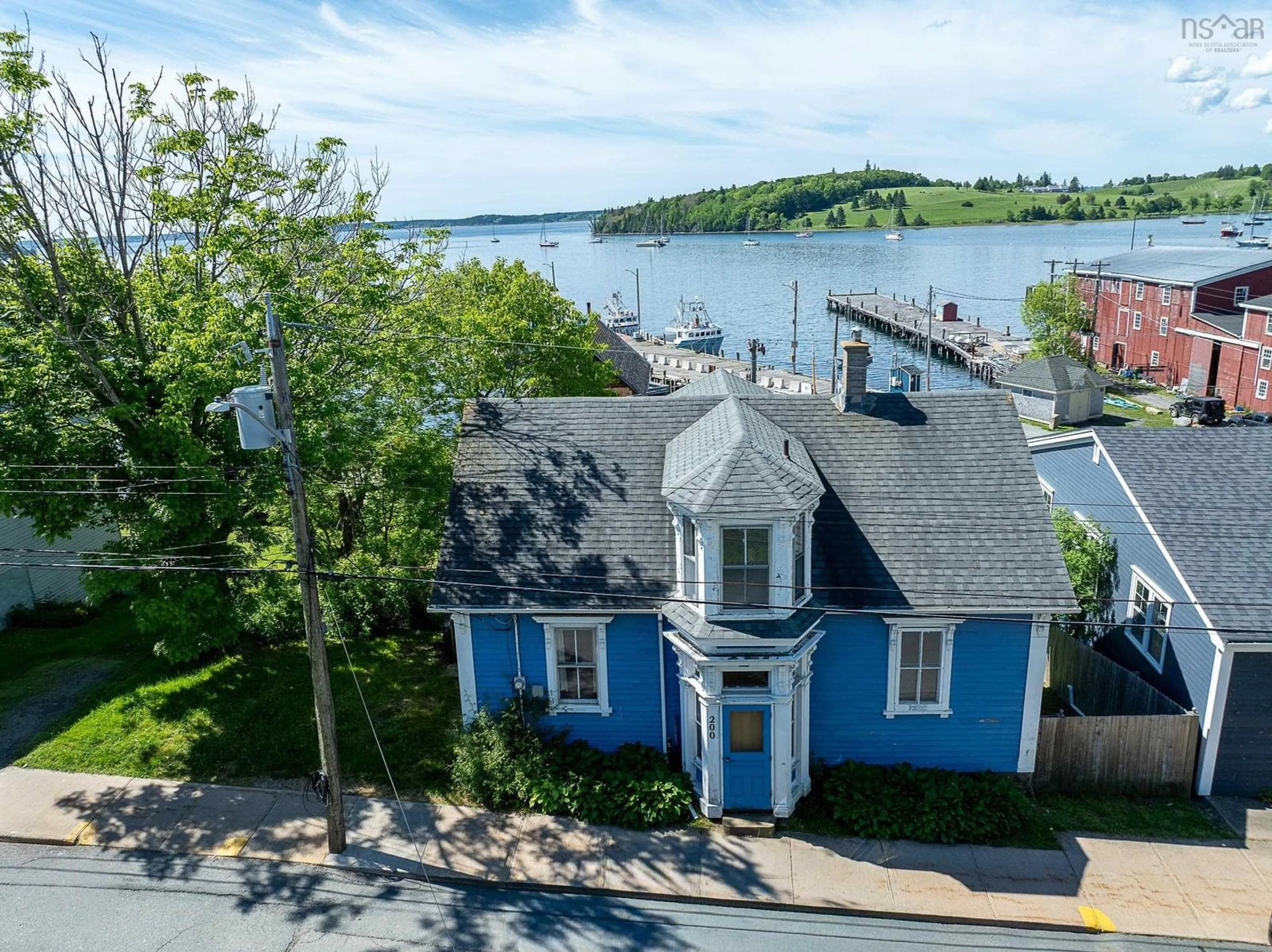 A pic from outside/outdoor area/front of a property/back of a property/a pic from drone, water/lake/river/ocean view for 200 Montague St, Lunenburg Nova Scotia B0J 2C0