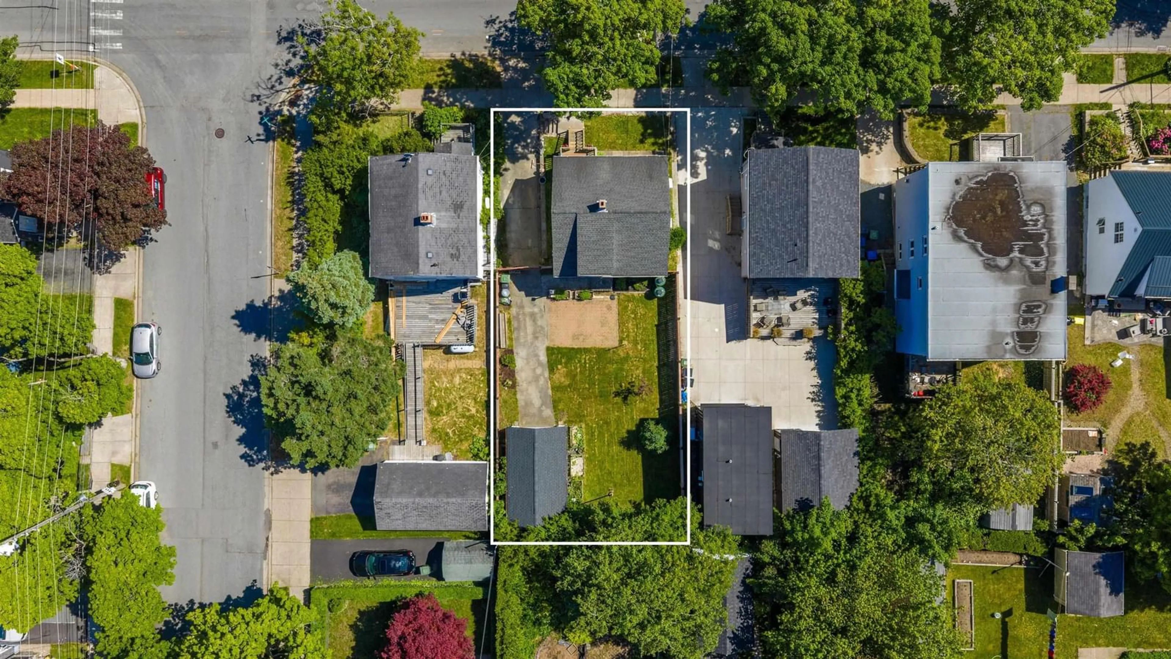 A pic from outside/outdoor area/front of a property/back of a property/a pic from drone, street for 3704 Novalea Dr, North End Nova Scotia B3K 3G2