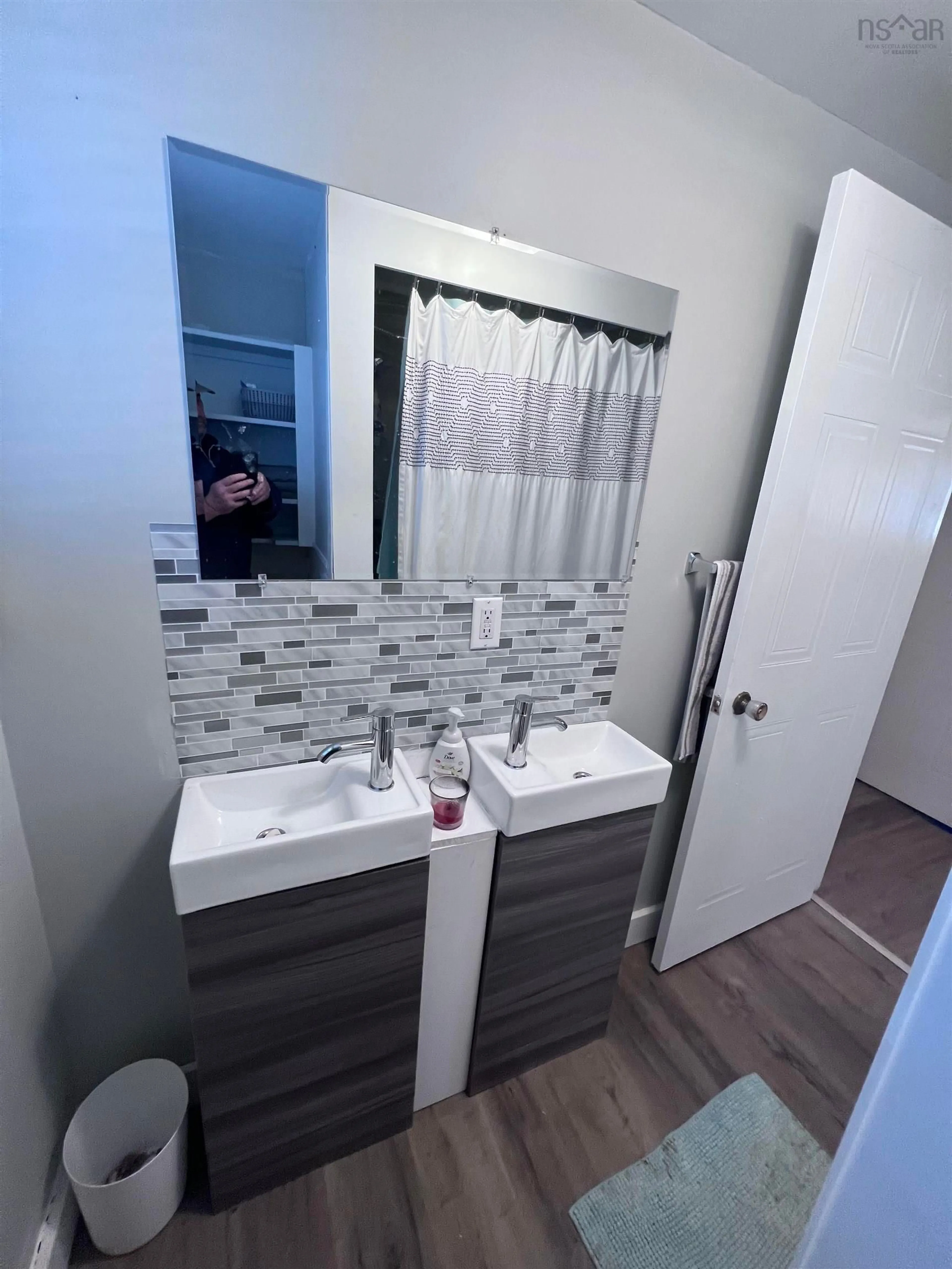 Standard bathroom, ceramic/tile floor for 11 Robinson Dr, Berwick Nova Scotia B0P 1E0