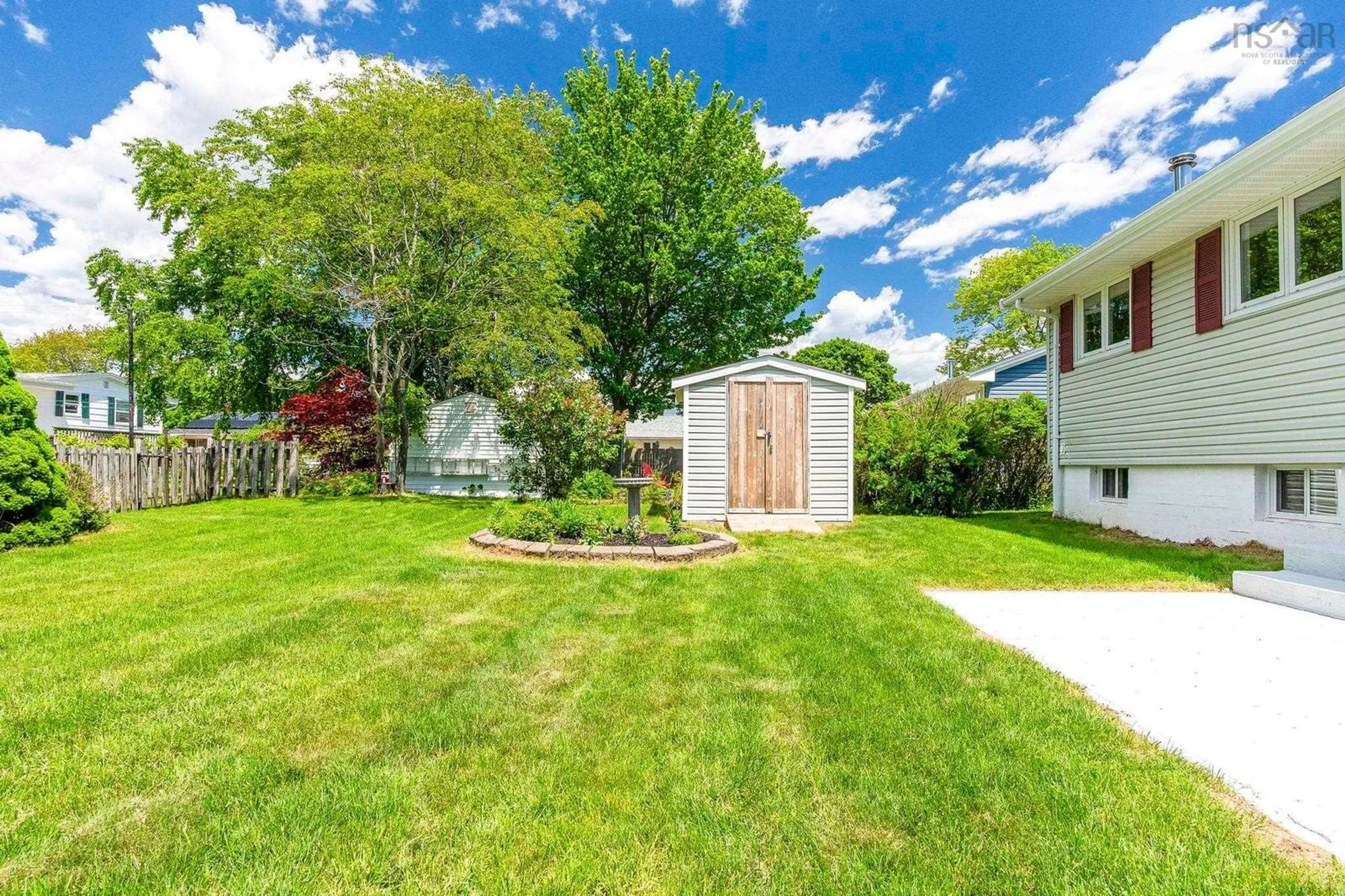 Shed for 21 Canary Cres, Halifax Nova Scotia B3M 1R2