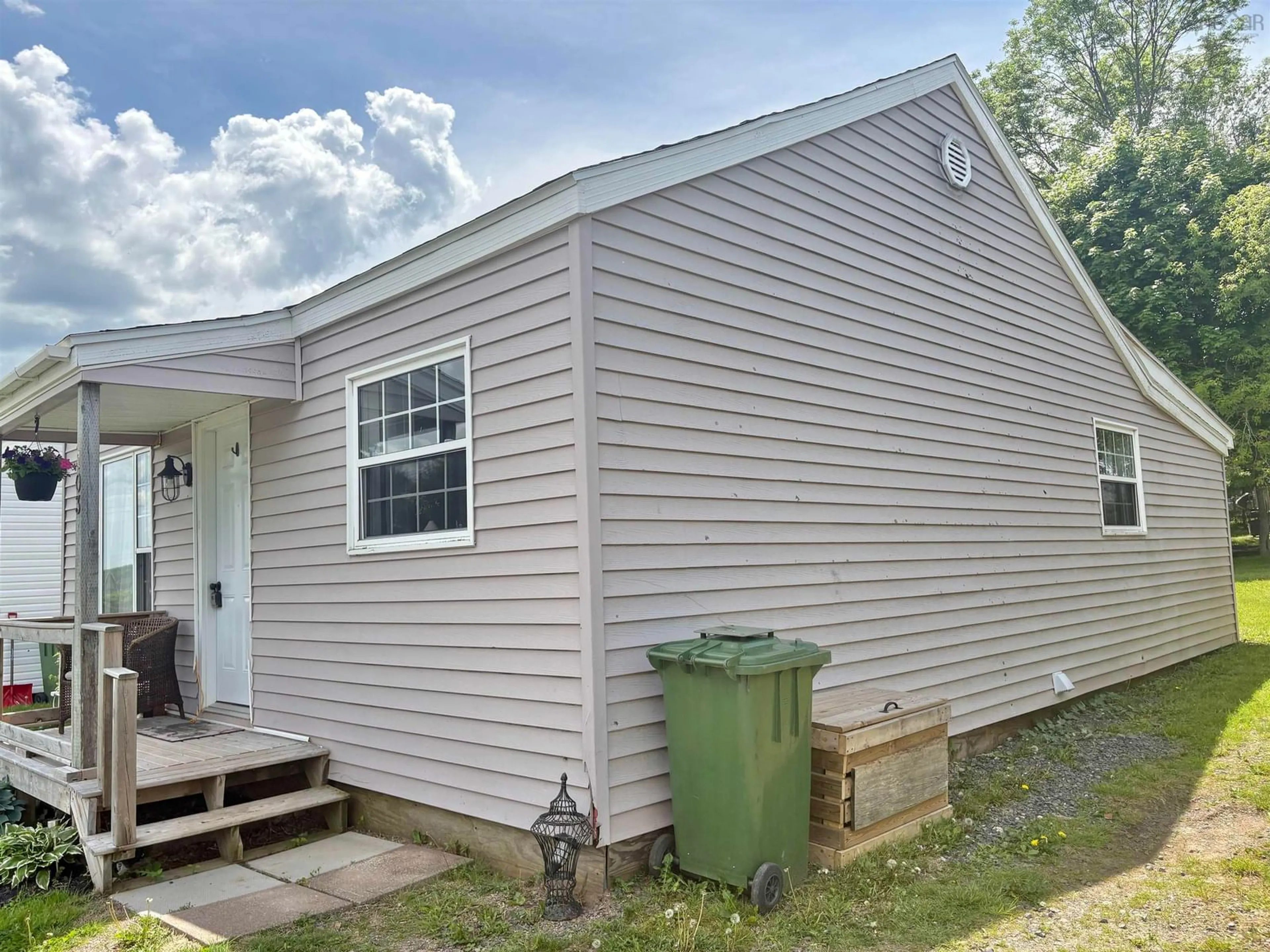 Home with vinyl exterior material, unknown for 103 Cedar St, Pictou Nova Scotia B0K 1H0