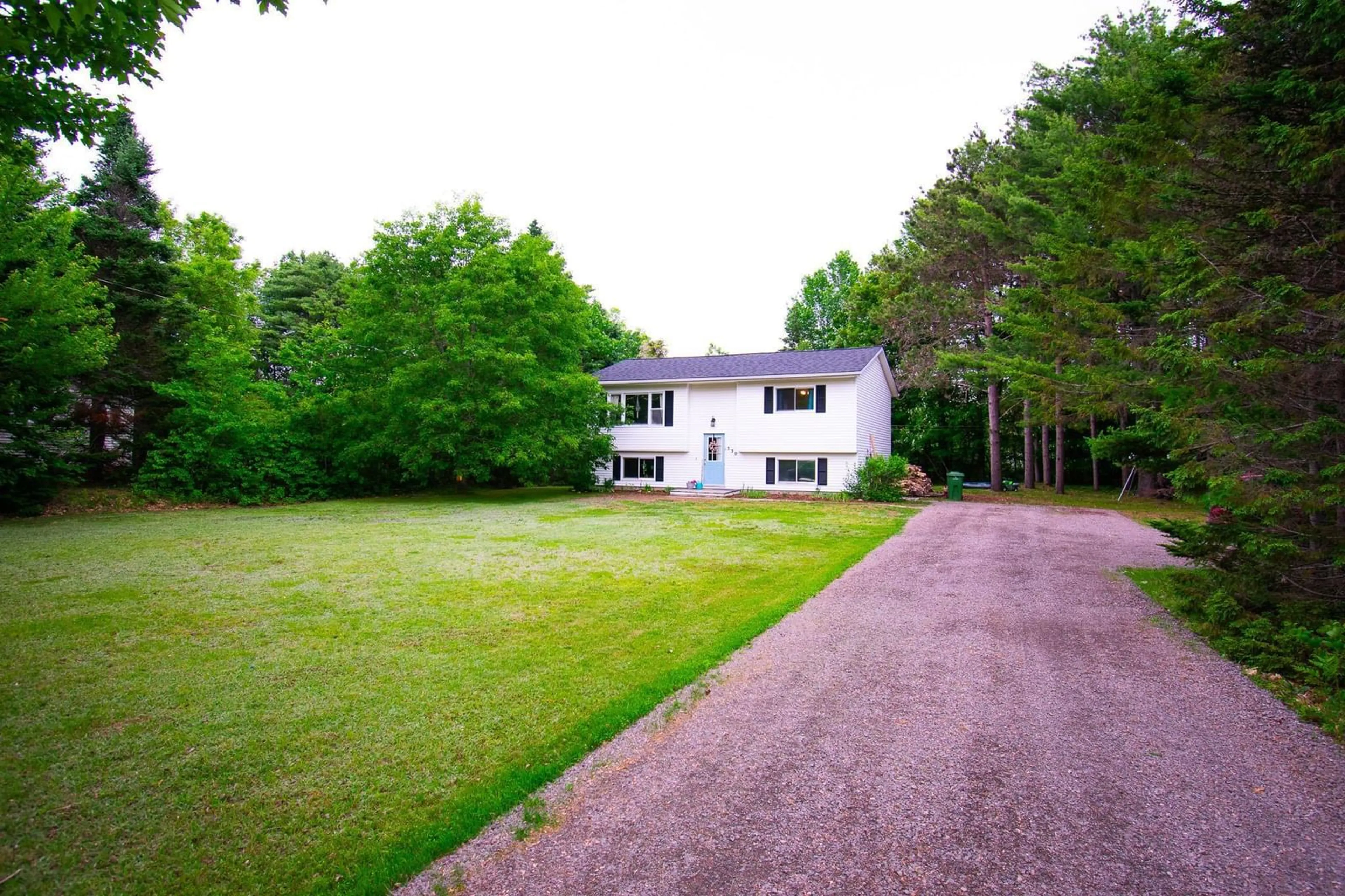 A pic from outside/outdoor area/front of a property/back of a property/a pic from drone, street for 530 Bluenose Ave, Meadowvale Nova Scotia B0P 1R0