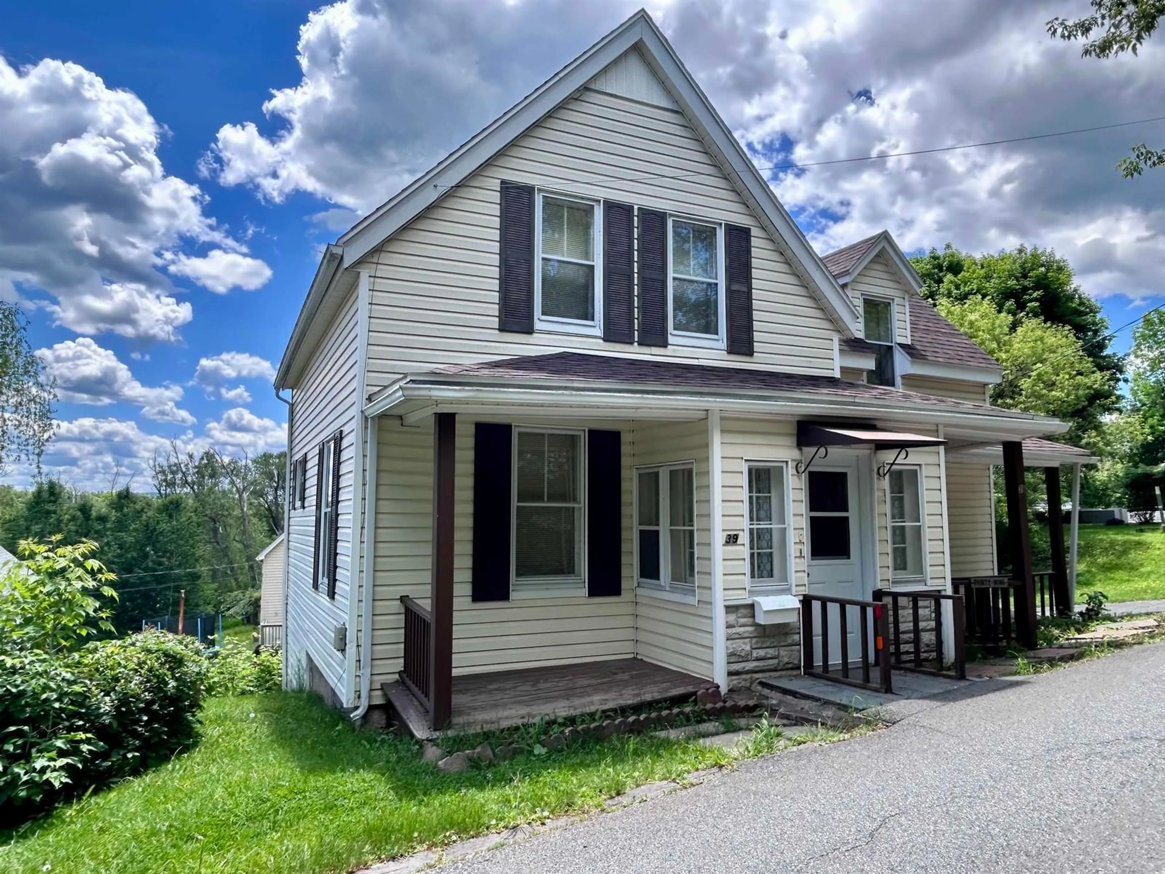 Home with vinyl exterior material, street for Military Lane #39, New Glasgow Nova Scotia B2H 2C9