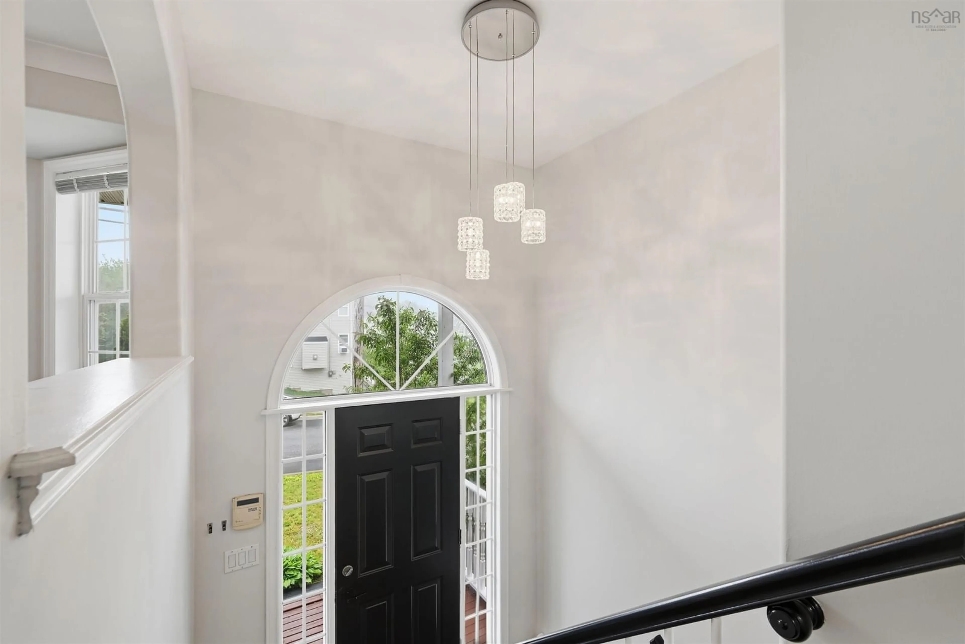 Indoor foyer for 219 Oceanview Dr, Bedford Nova Scotia B4A 4G9