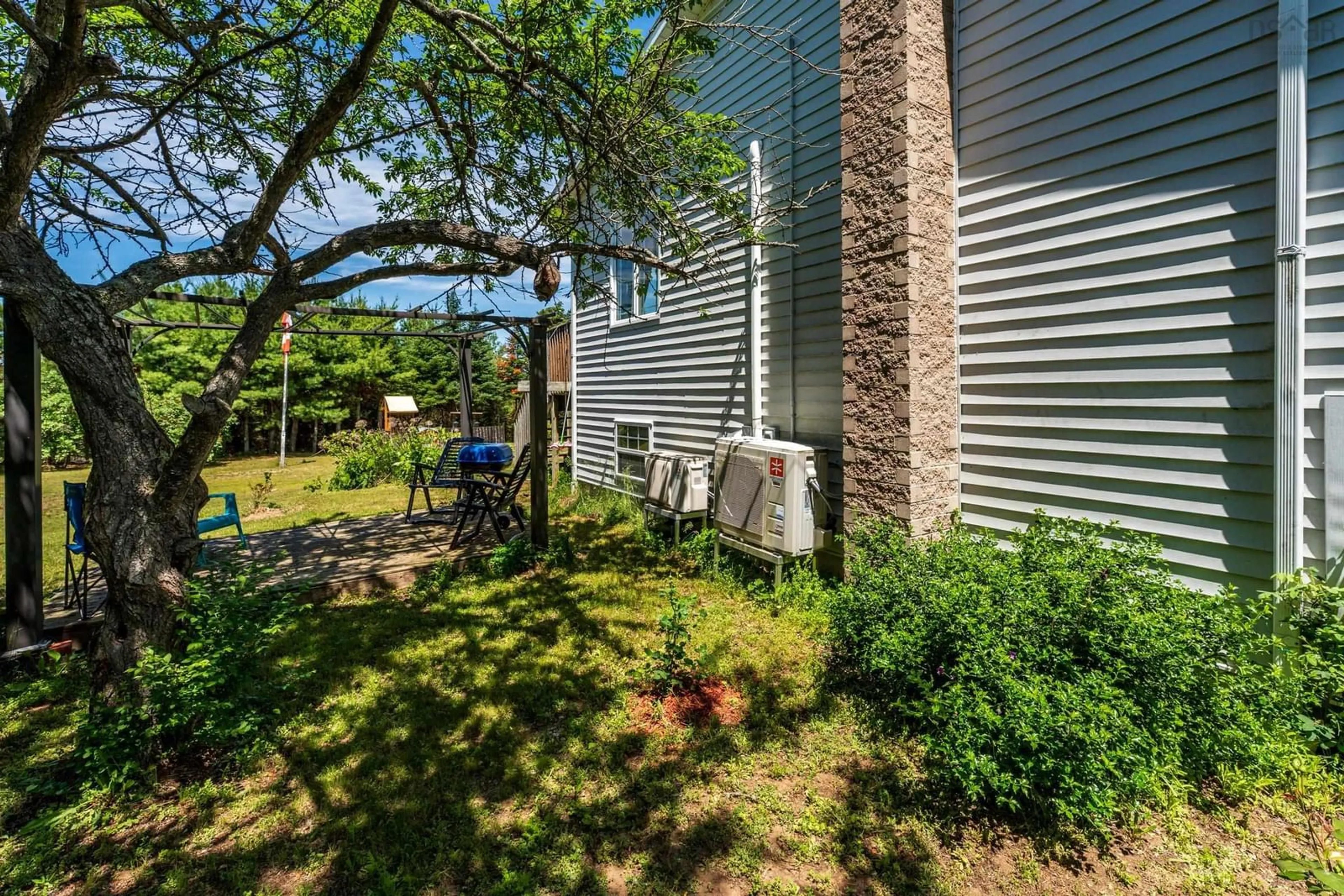 Patio, street for 53 Geiger Dr, Wilmot Nova Scotia B0P 1R0