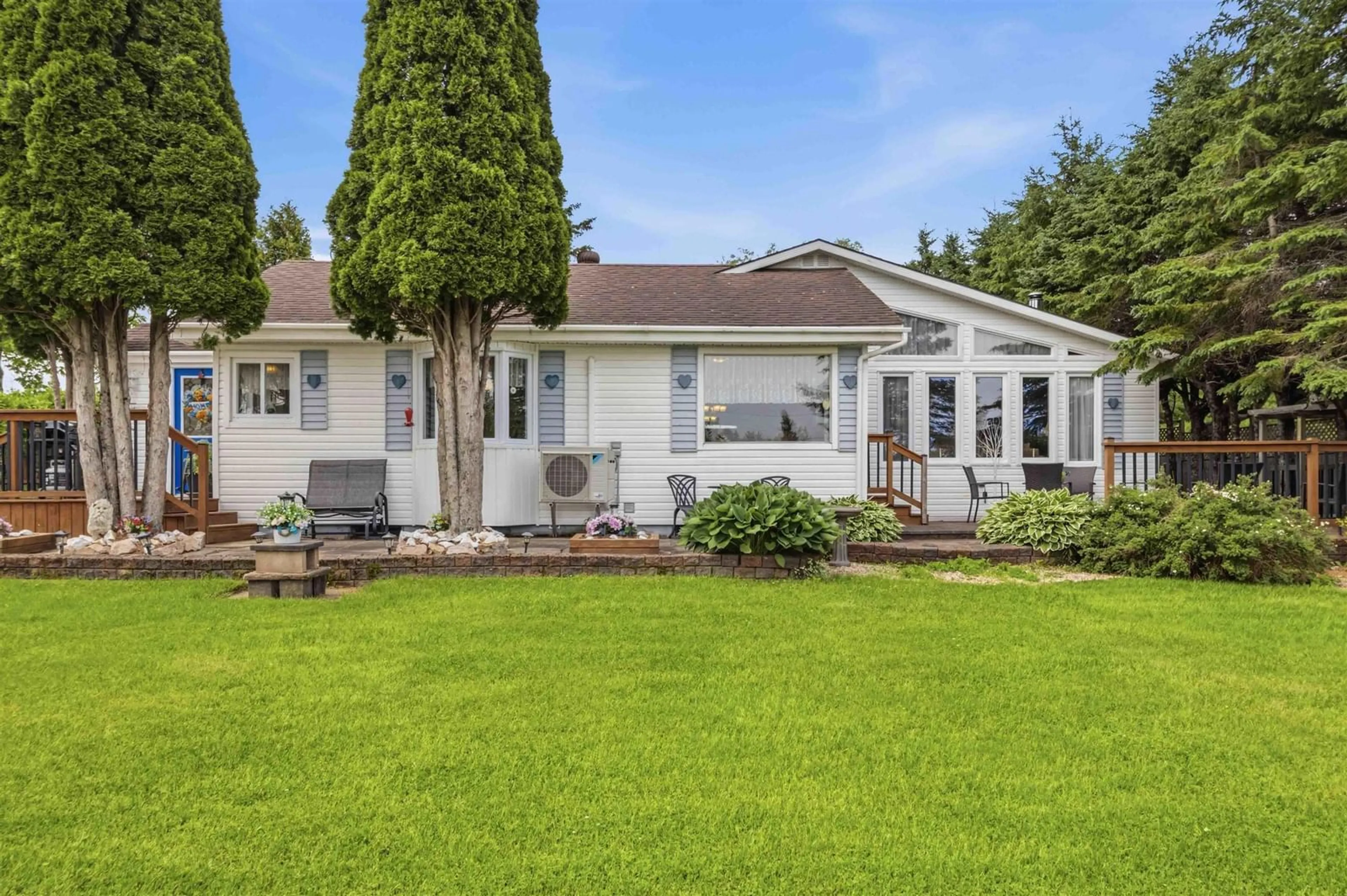 Home with vinyl exterior material, unknown for 1091 Ridge Rd, Falkland Ridge Nova Scotia B0R 1H0