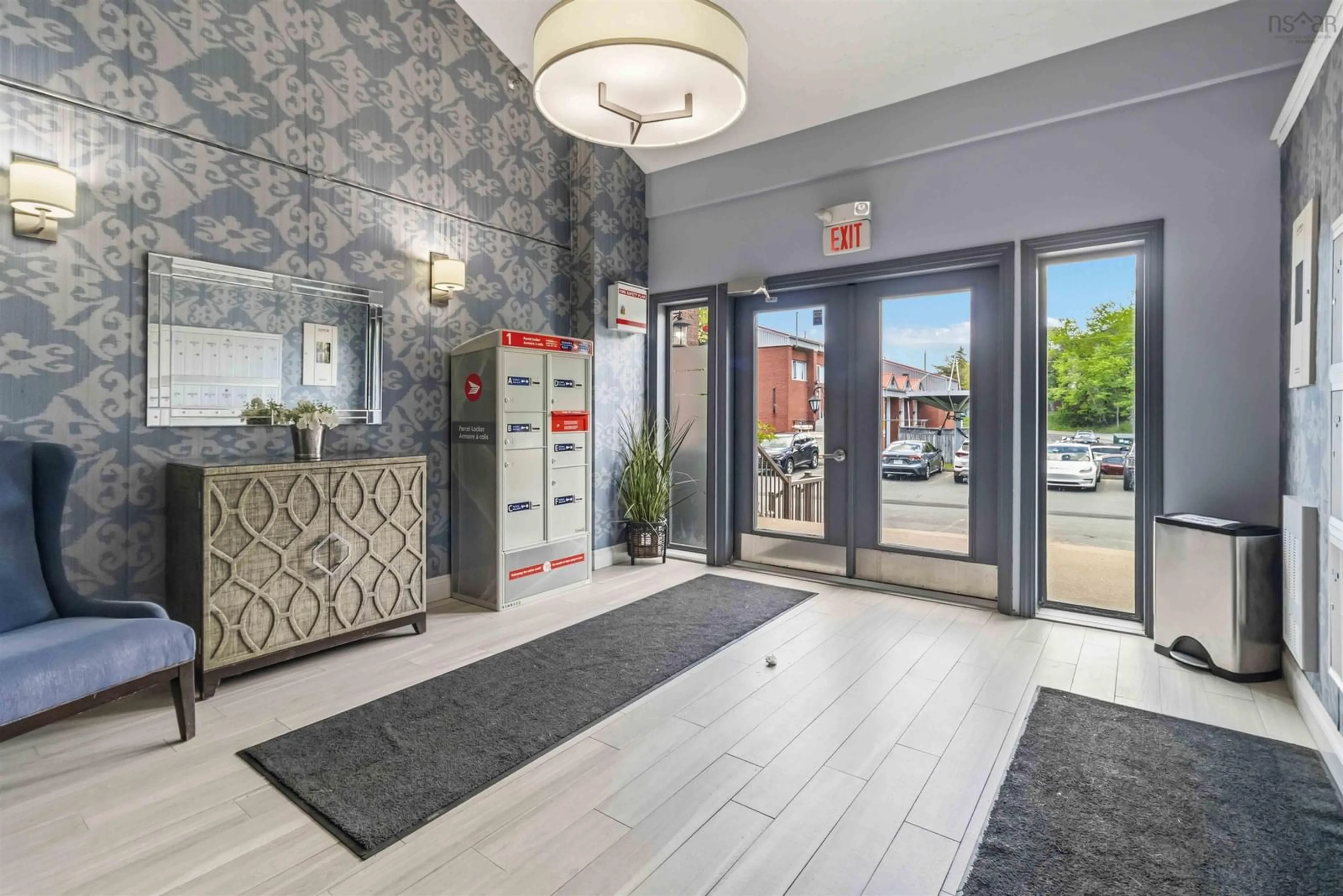 Indoor foyer for 15 Knightsridge Dr #303, Halifax Nova Scotia B3M 3S9