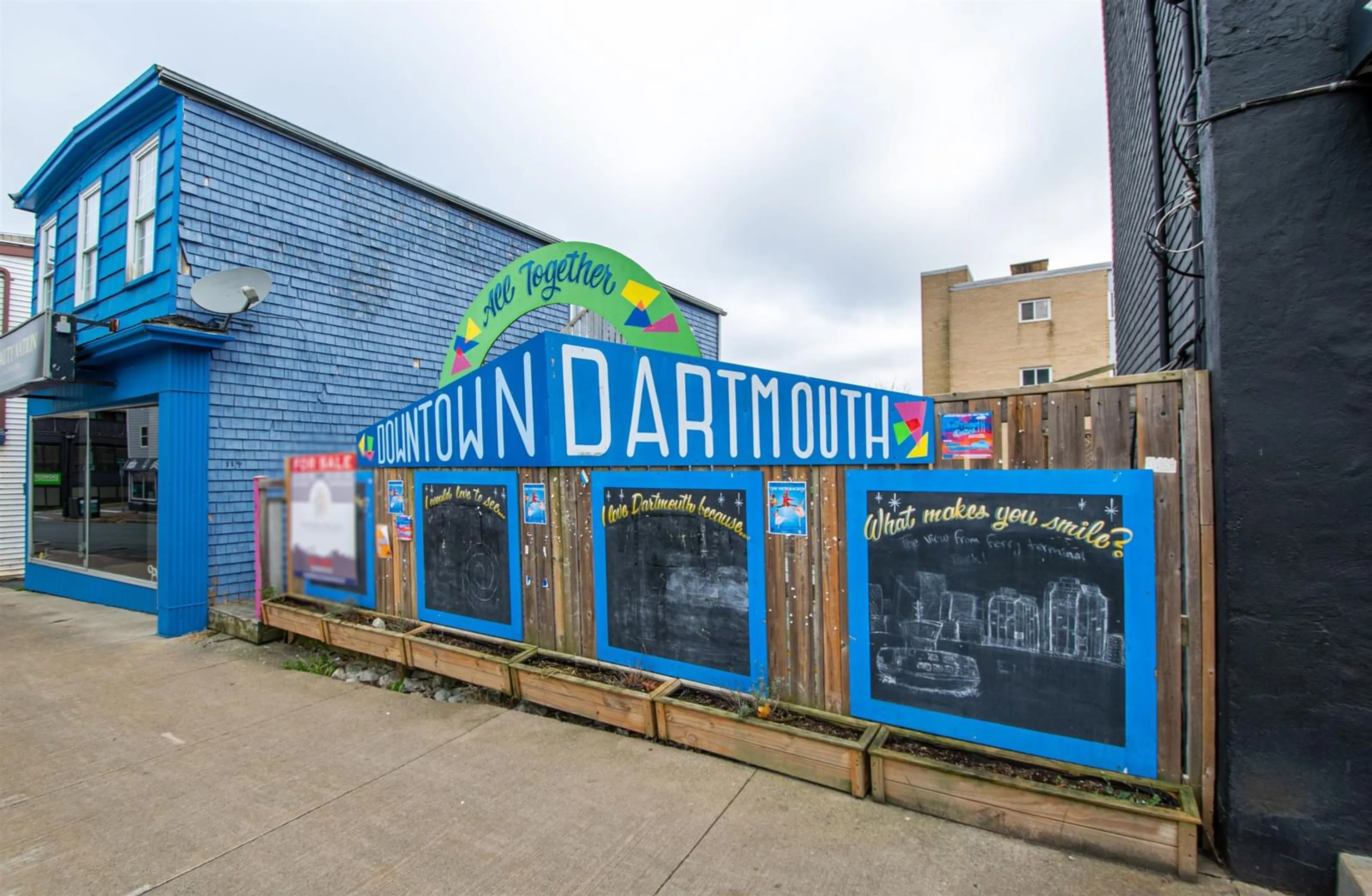Patio, street for 110-112 Portland St, Dartmouth Nova Scotia B2Y 1H8
